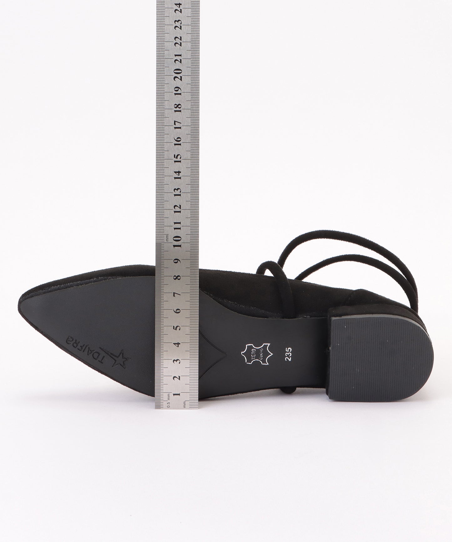 スエード調ポインテッドストラップパンプス