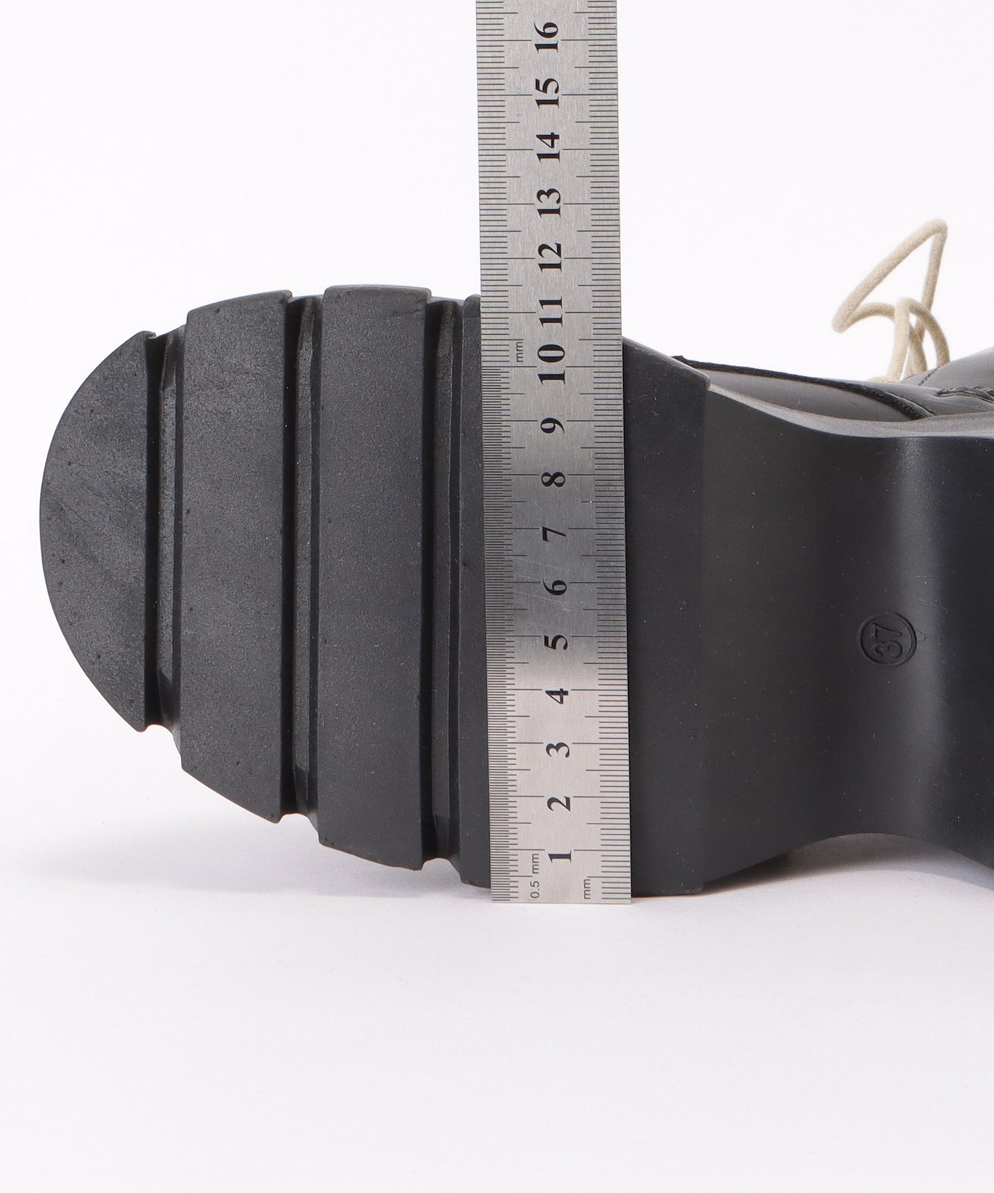 厚底レースアップミドルブーツ