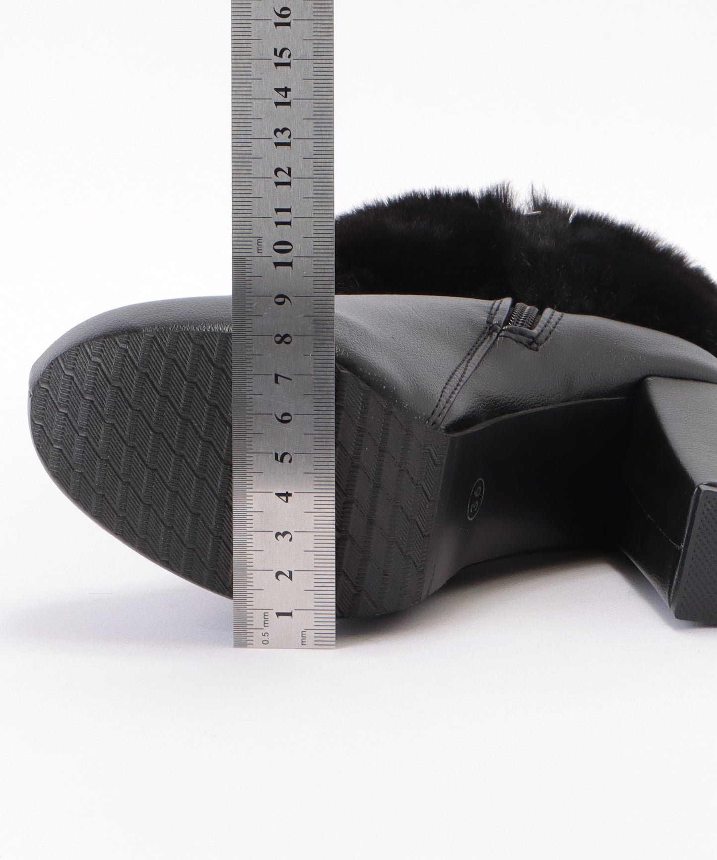 レザー調ファー付きハイヒールショートブーツ