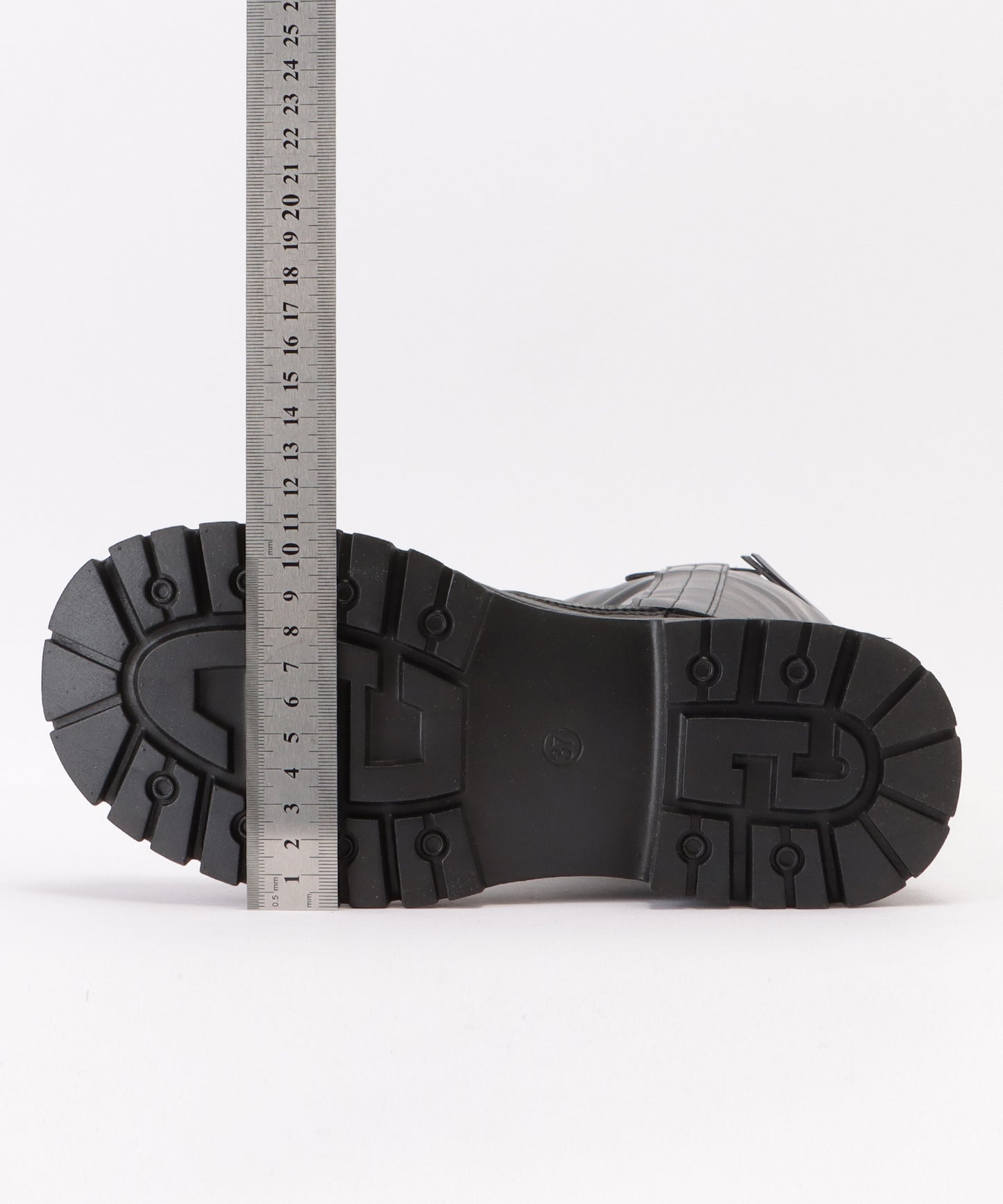 レザー調ジョッキー風タグ付きロングブーツ