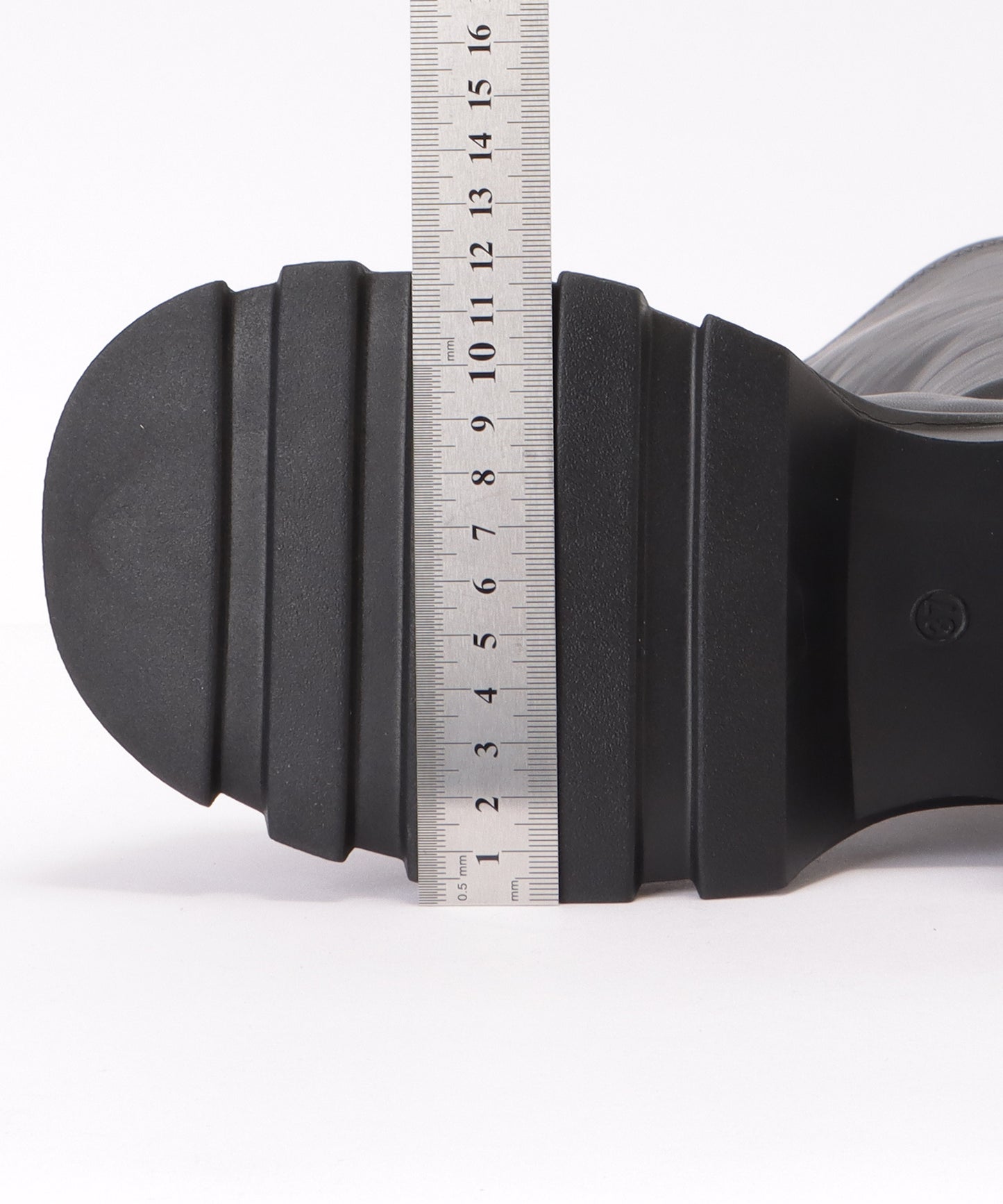 レザー調ボリュームトラックロングブーツ