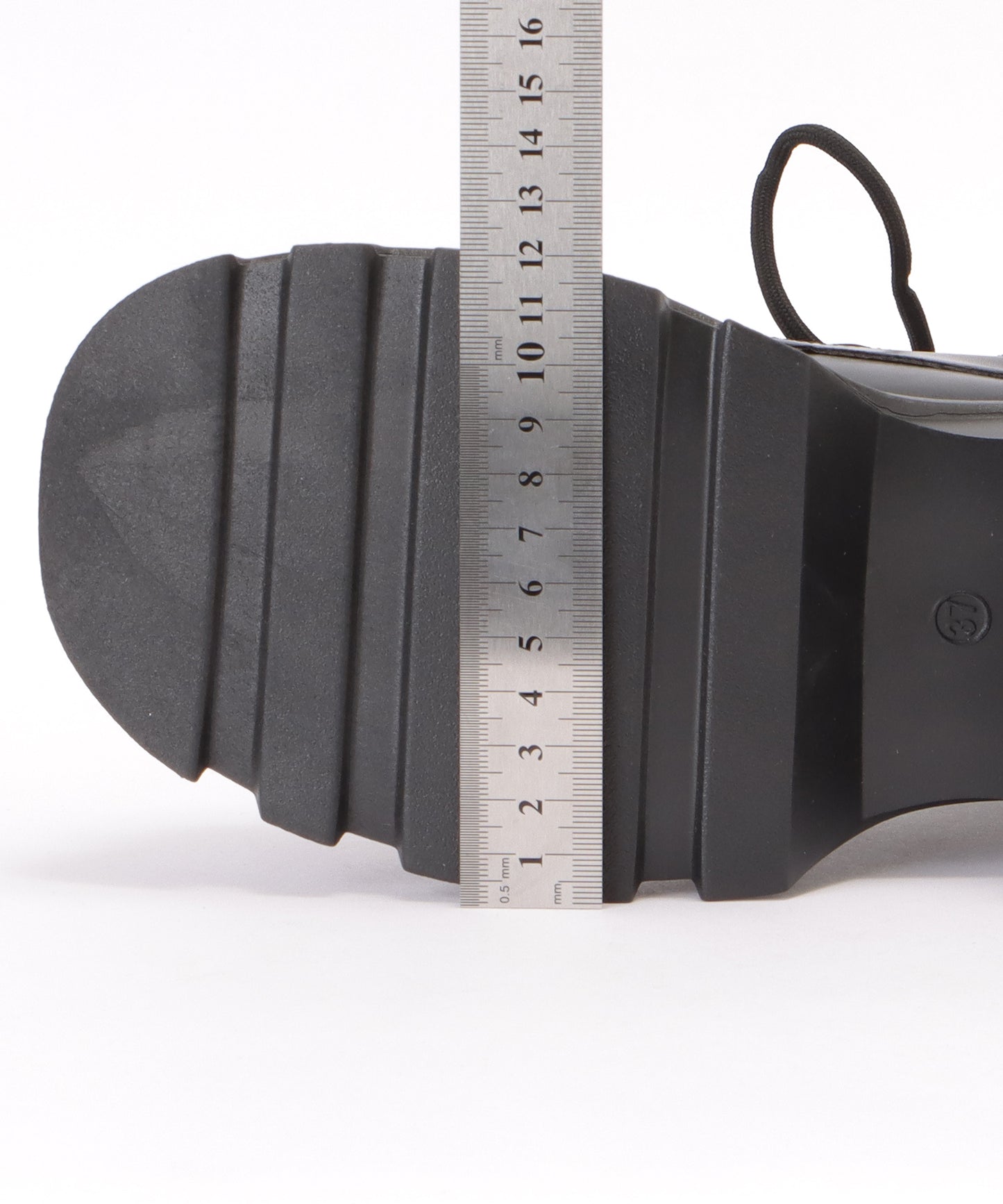 レースアップボリュームショートブーツ