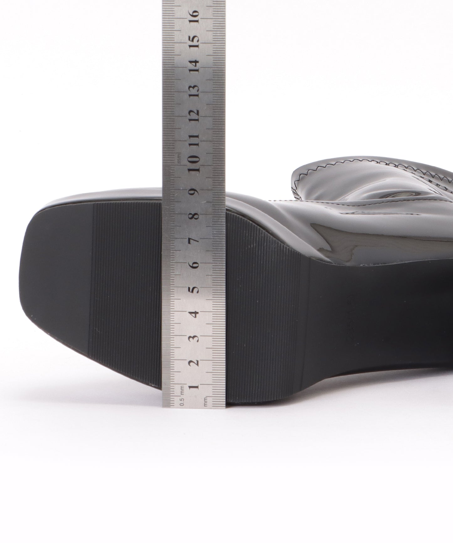 レザー調スクエアチャンキーショートブーツ