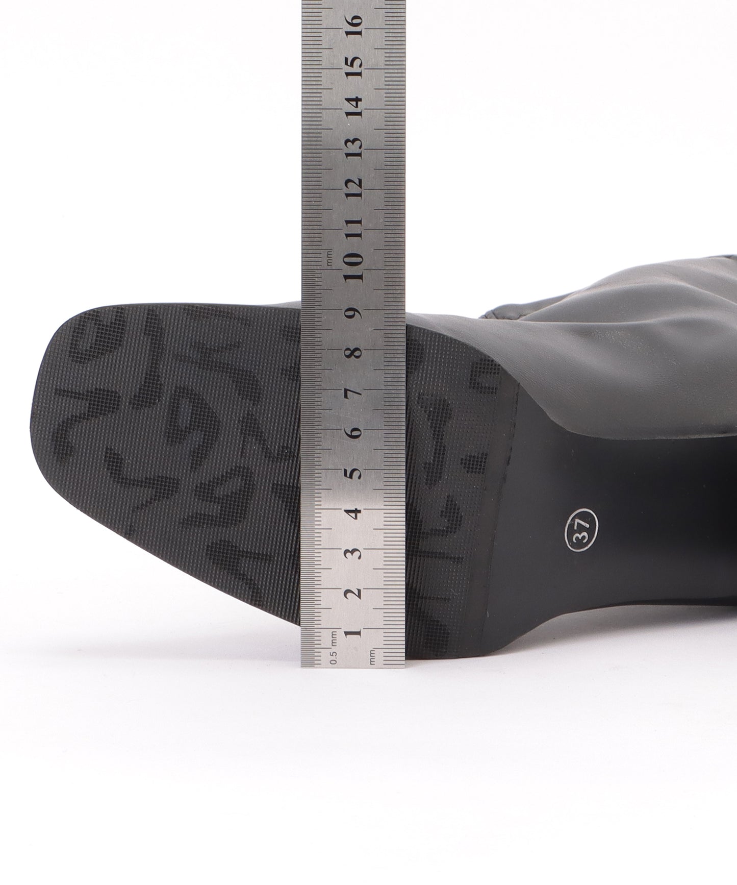 レザー調スクエアトゥセンターステッチショートブーツ