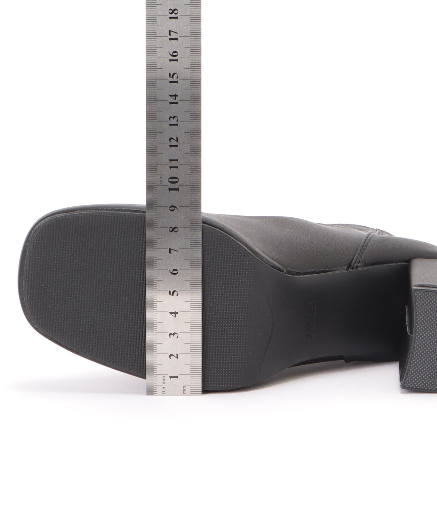 レザー調バックファスナーチャンキーショートブーツ