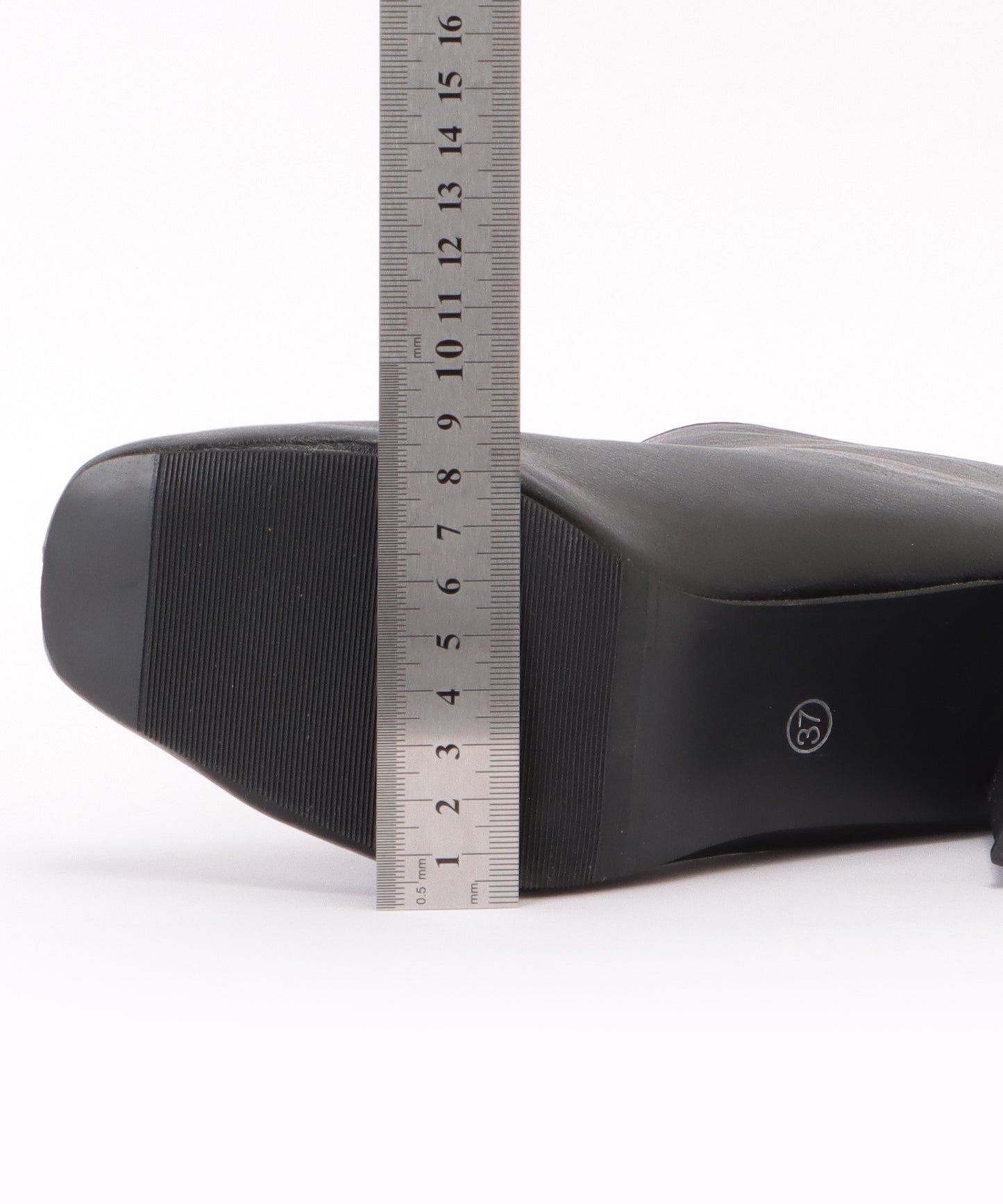 フェイクレザーチャンキーショートブーツ