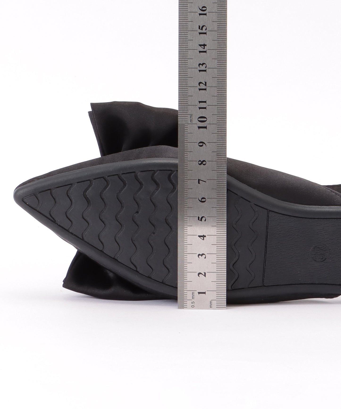 サテン リボン バックストラップ ポインテッド パンプス