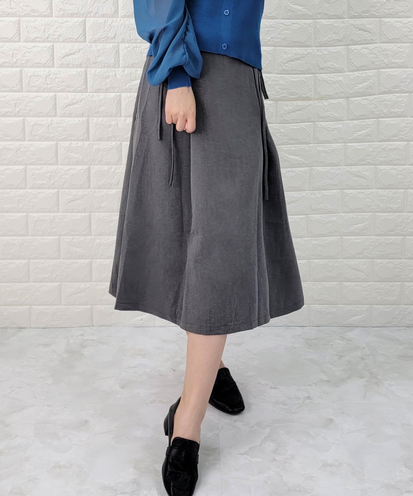Aライン ミモレ丈 細リボン付き スカート