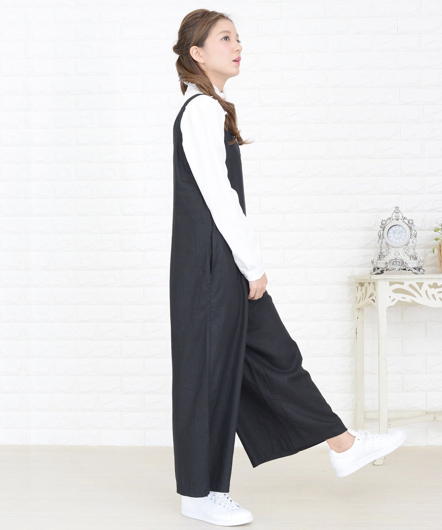 Vネックワイドパンツサロペット オールインワン・パンツ