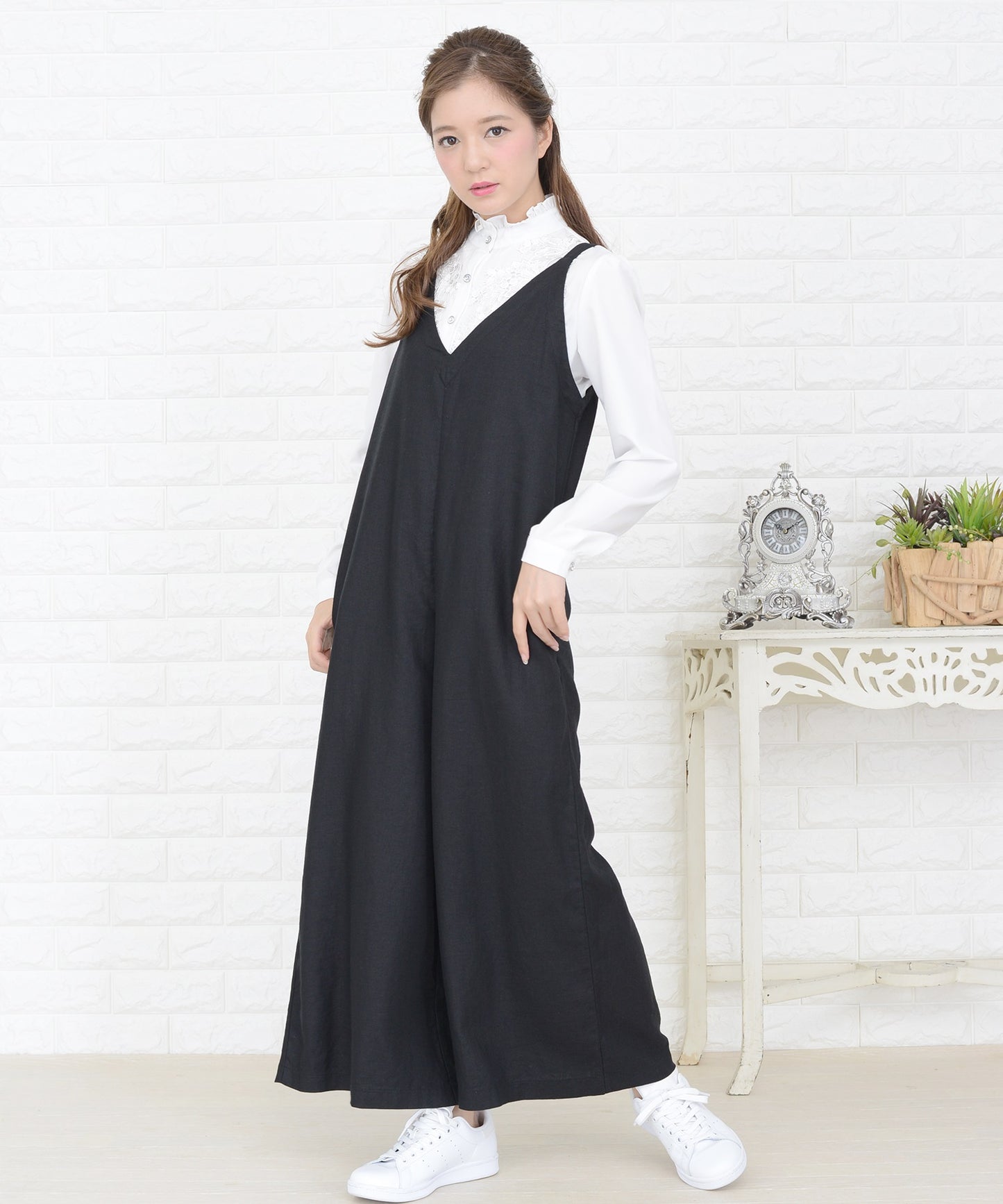 Vネックワイドパンツサロペット オールインワン・パンツ