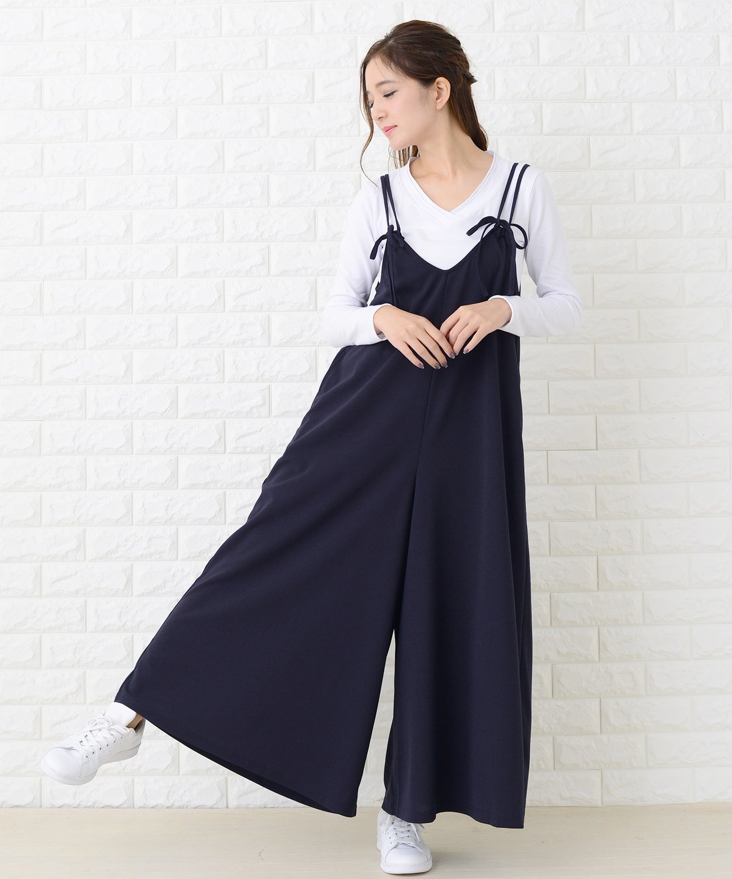 肩ひもリボン付き サロペットワイドパンツ オールインワン・パンツ