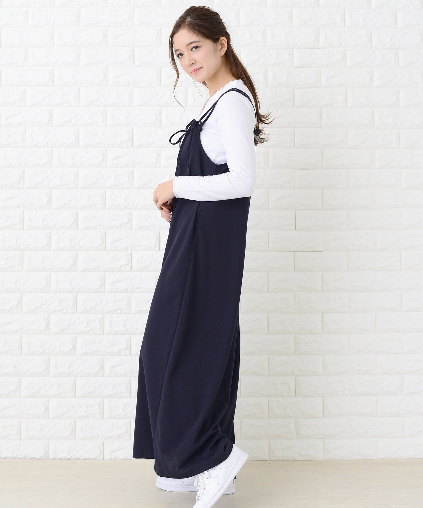 肩ひもリボン付き サロペットワイドパンツ オールインワン・パンツ