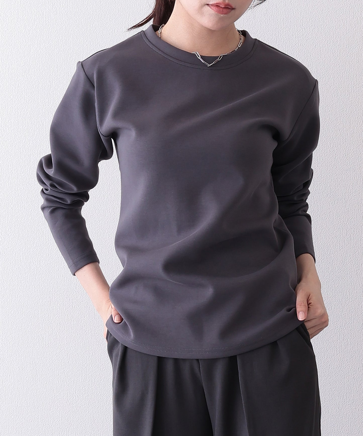 ソリッドカラー クルーネック 長袖 ベーシック Tシャツ