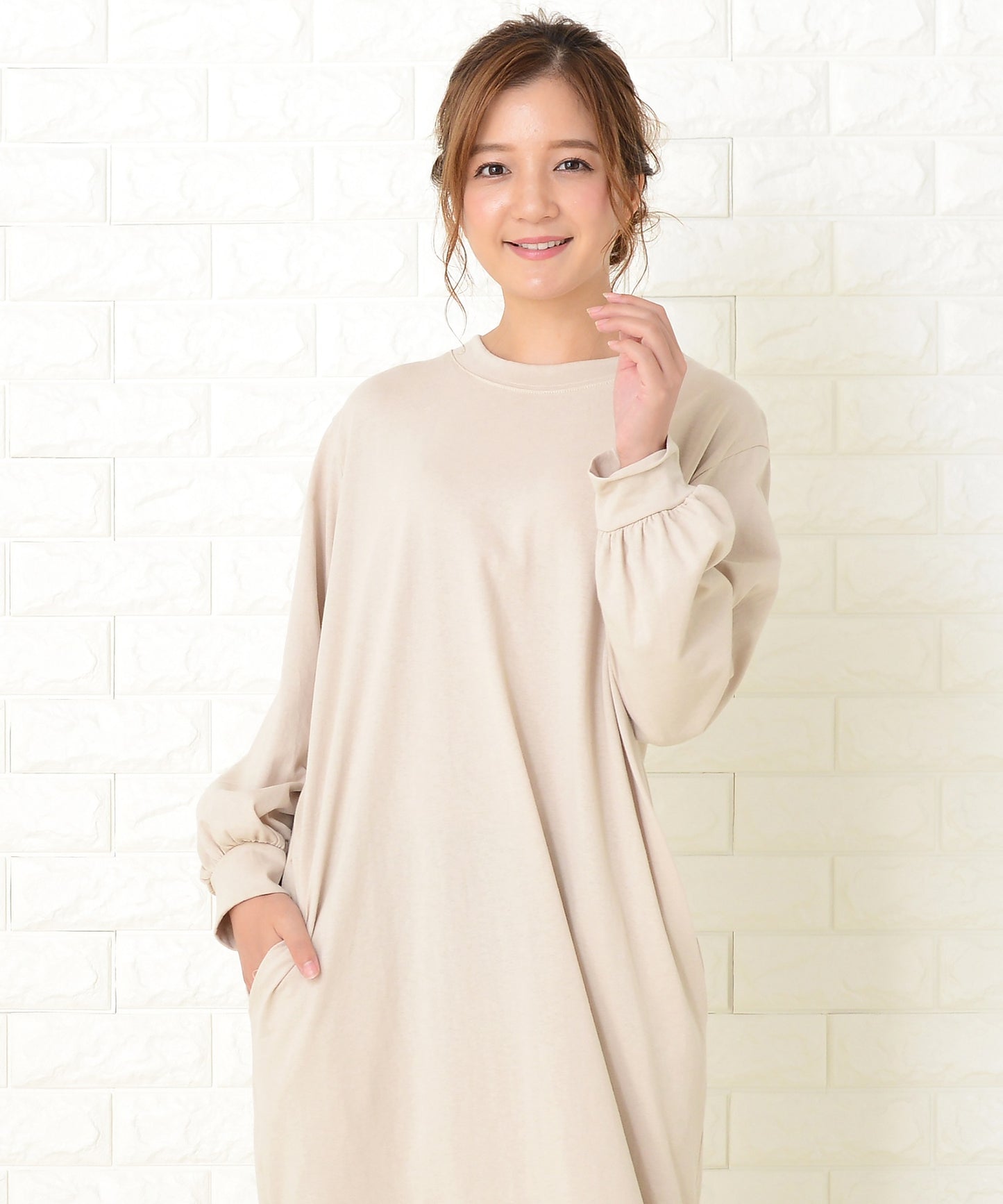 シンプル無地長袖ロングTシャツワンピース