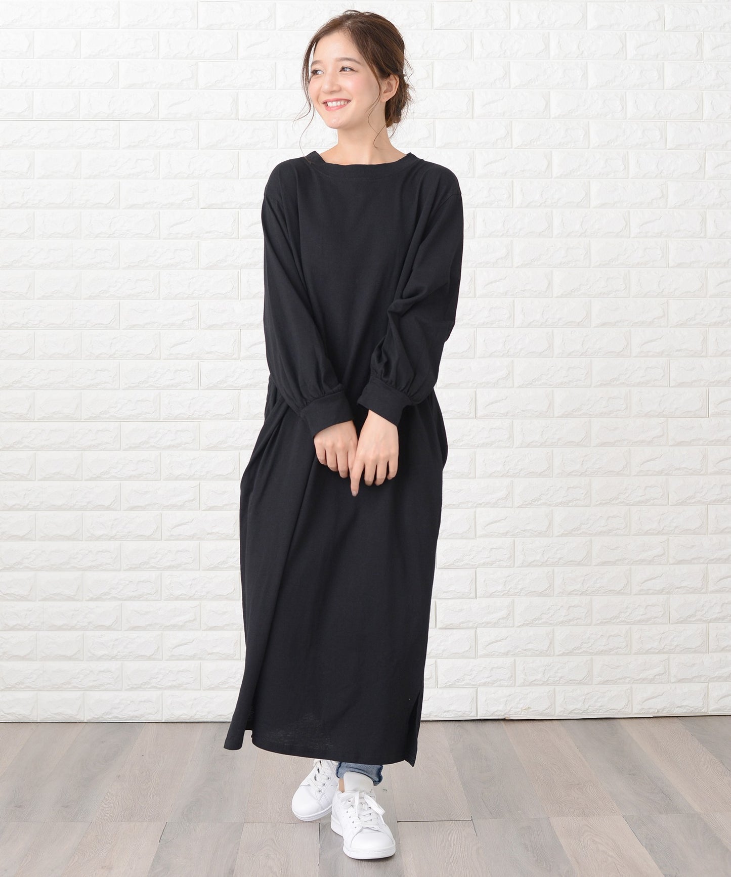 シンプル無地長袖ロングTシャツワンピース