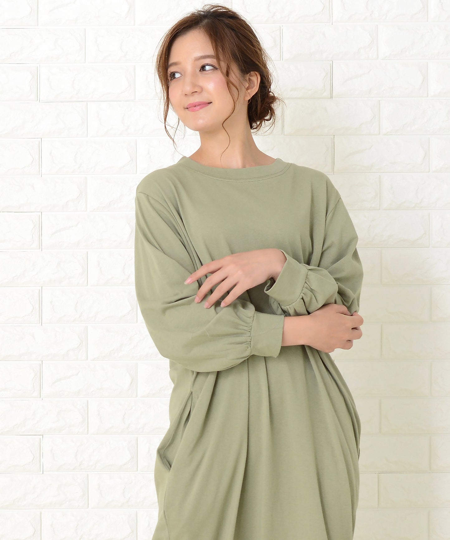 シンプル無地長袖ロングTシャツワンピース