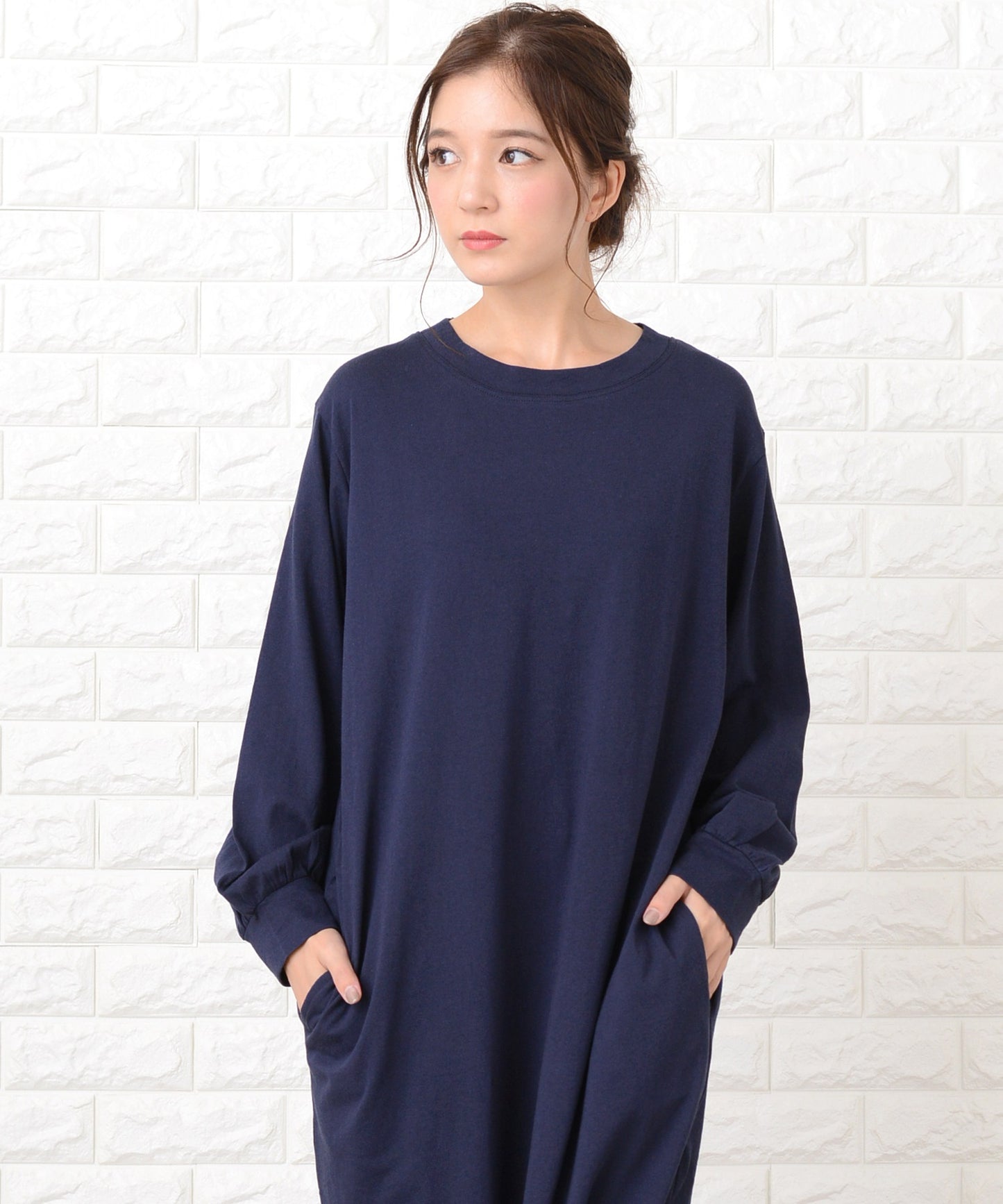シンプル無地長袖ロングTシャツワンピース