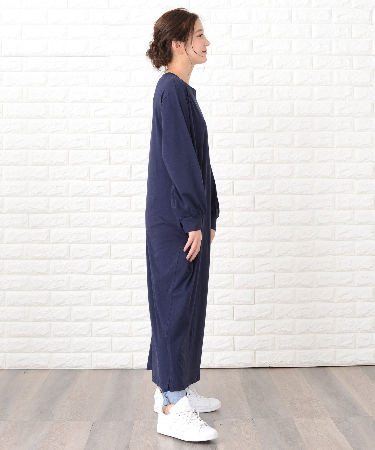シンプル無地長袖ロングTシャツワンピース