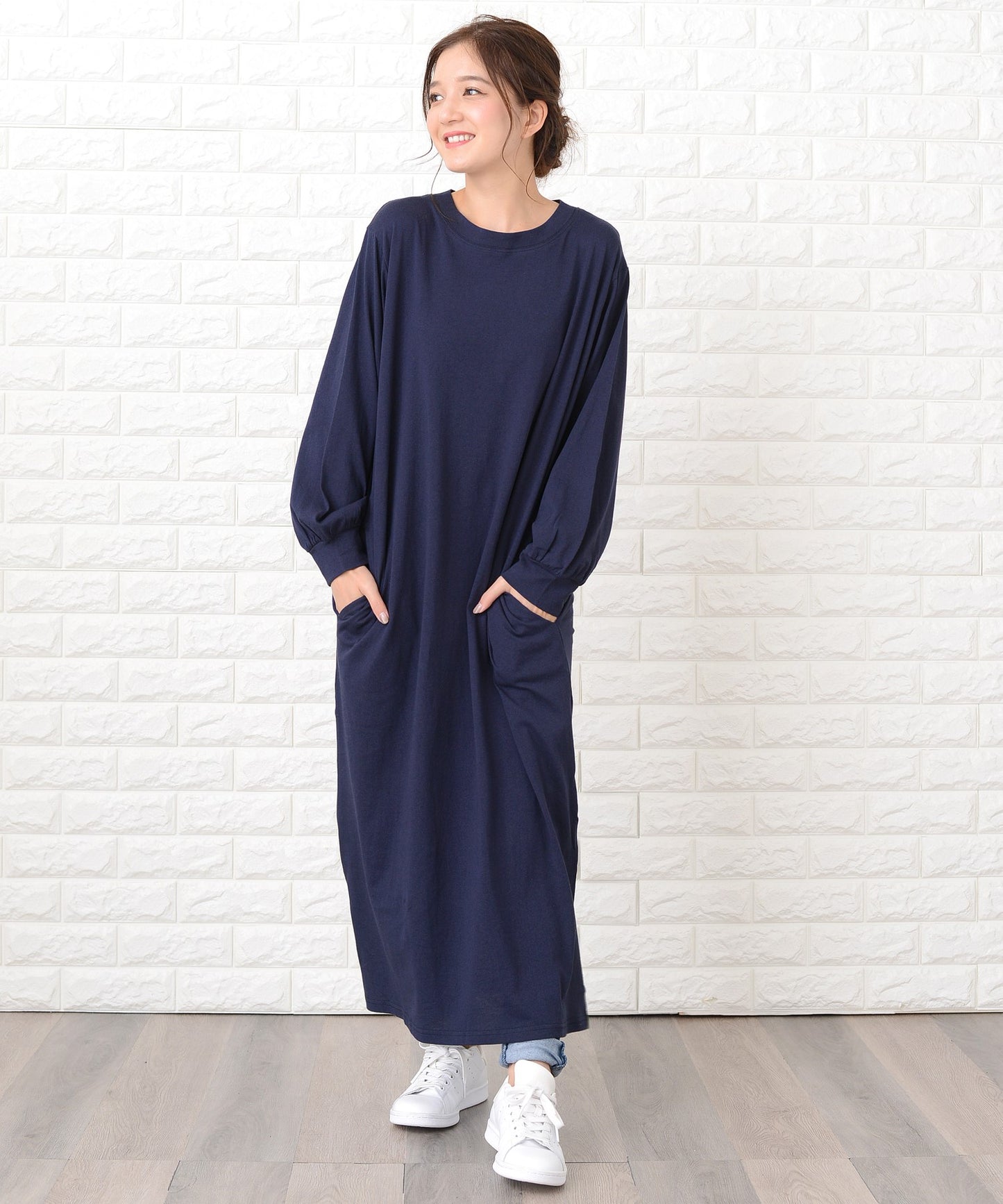 シンプル無地長袖ロングTシャツワンピース
