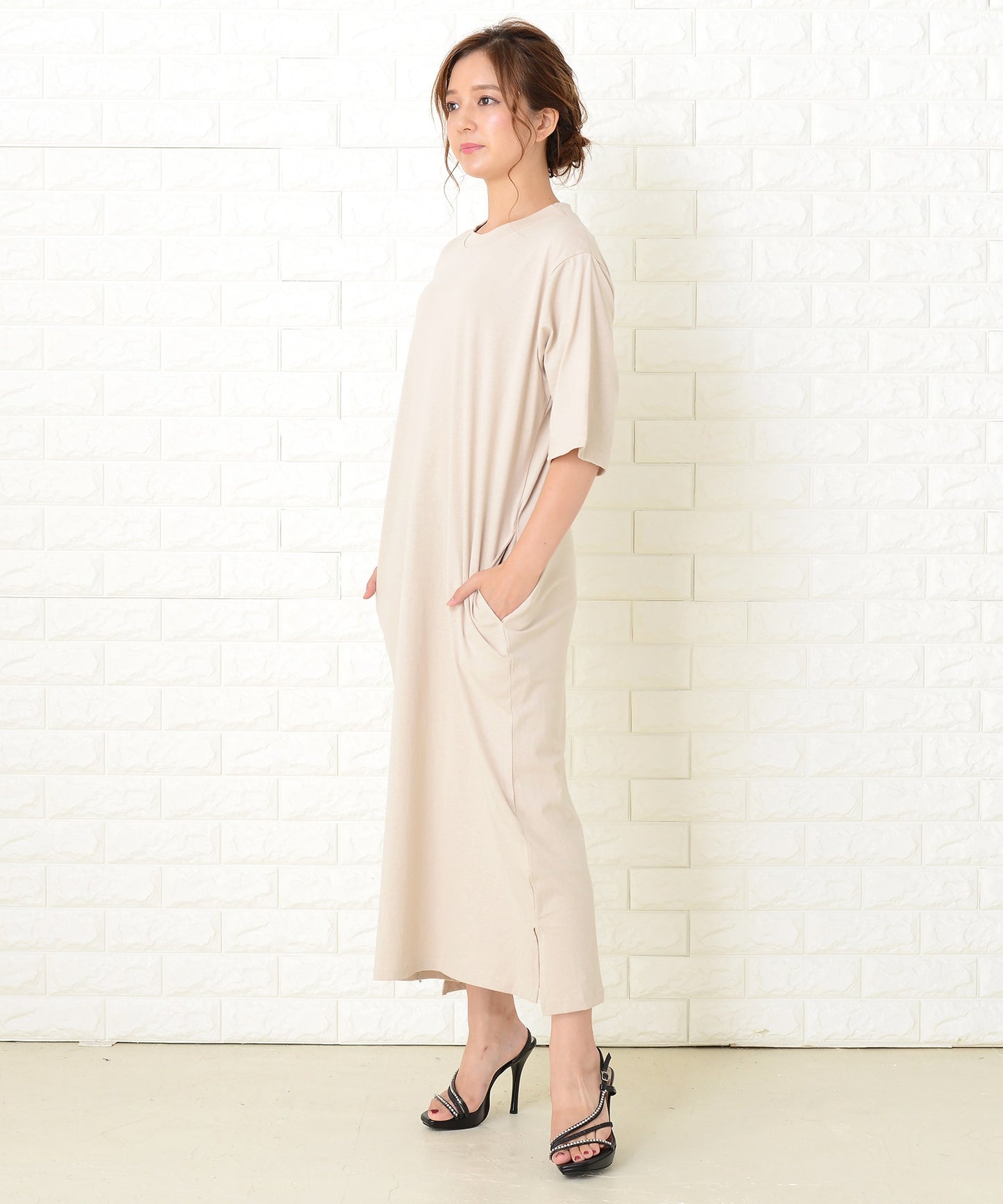 シンプル無地半袖ロングTシャツワンピース
