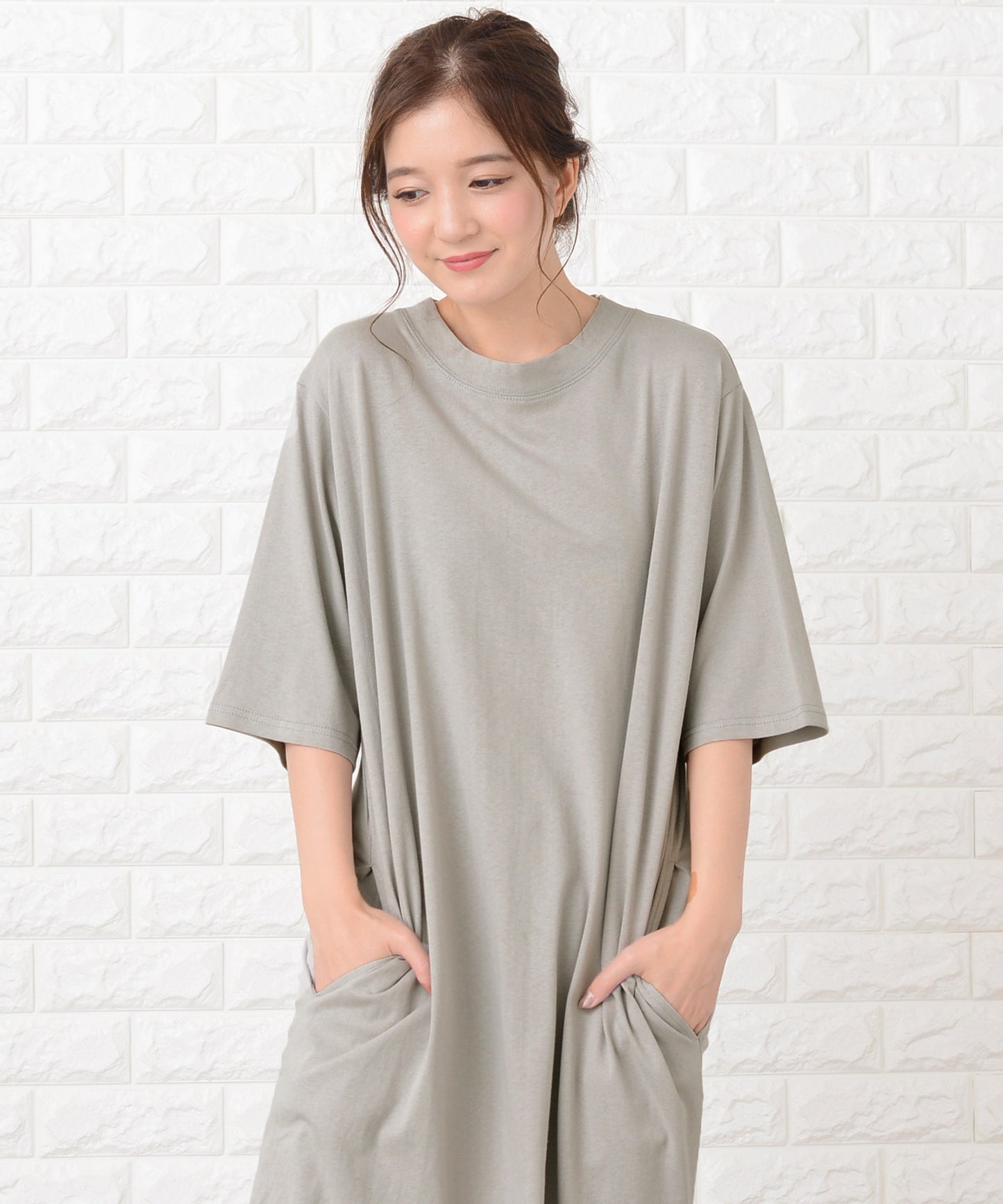 シンプル無地半袖ロングTシャツワンピース