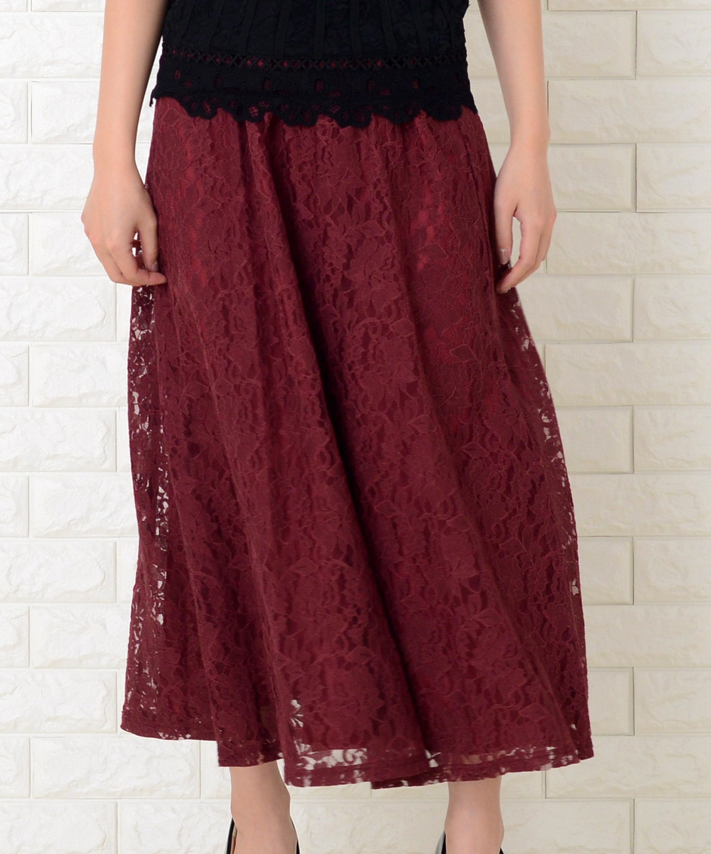 ウエストゴム仕様 花柄総レースロングスカート