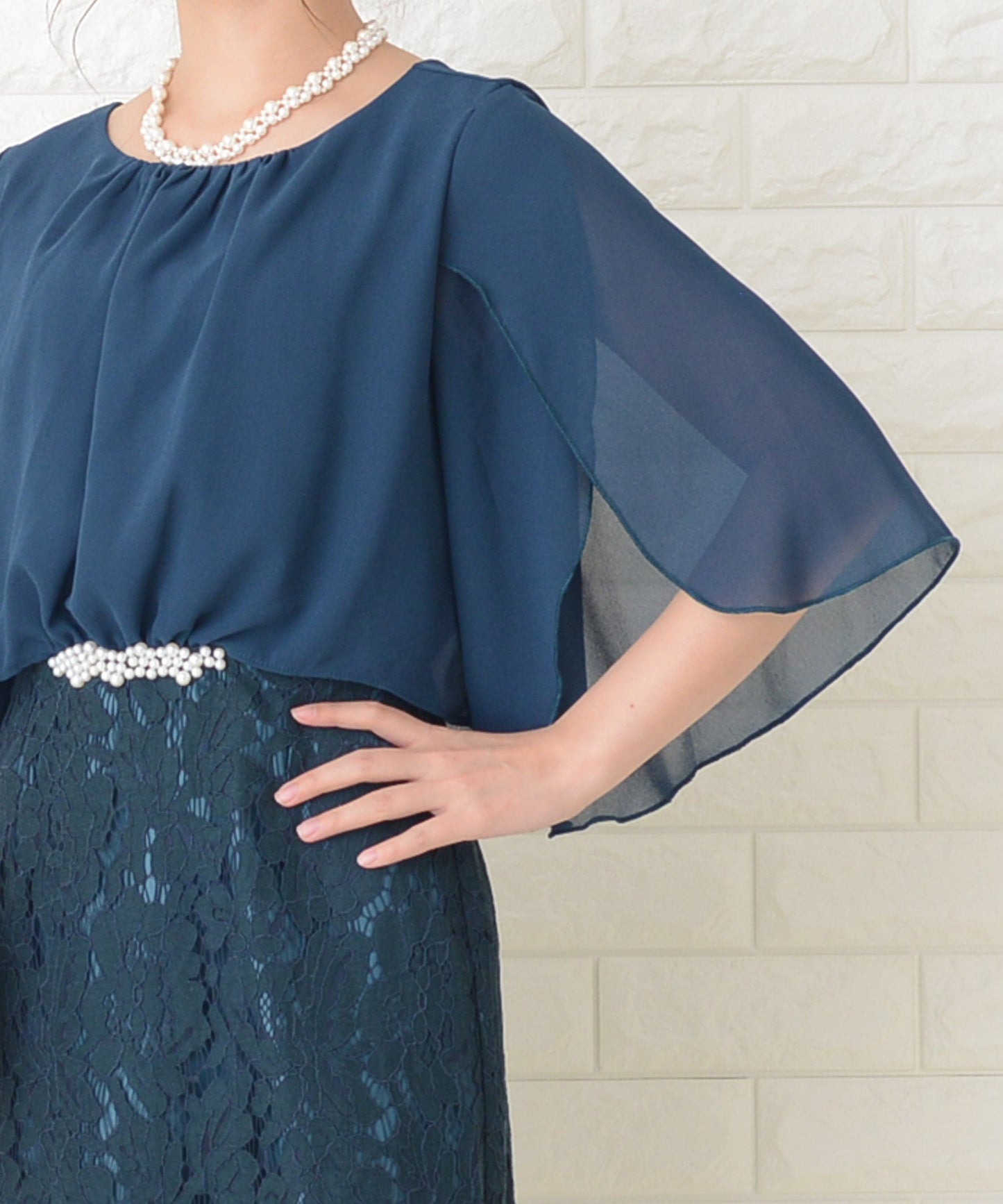 ビジュー付 ミモレ丈 レースワンピースドレス