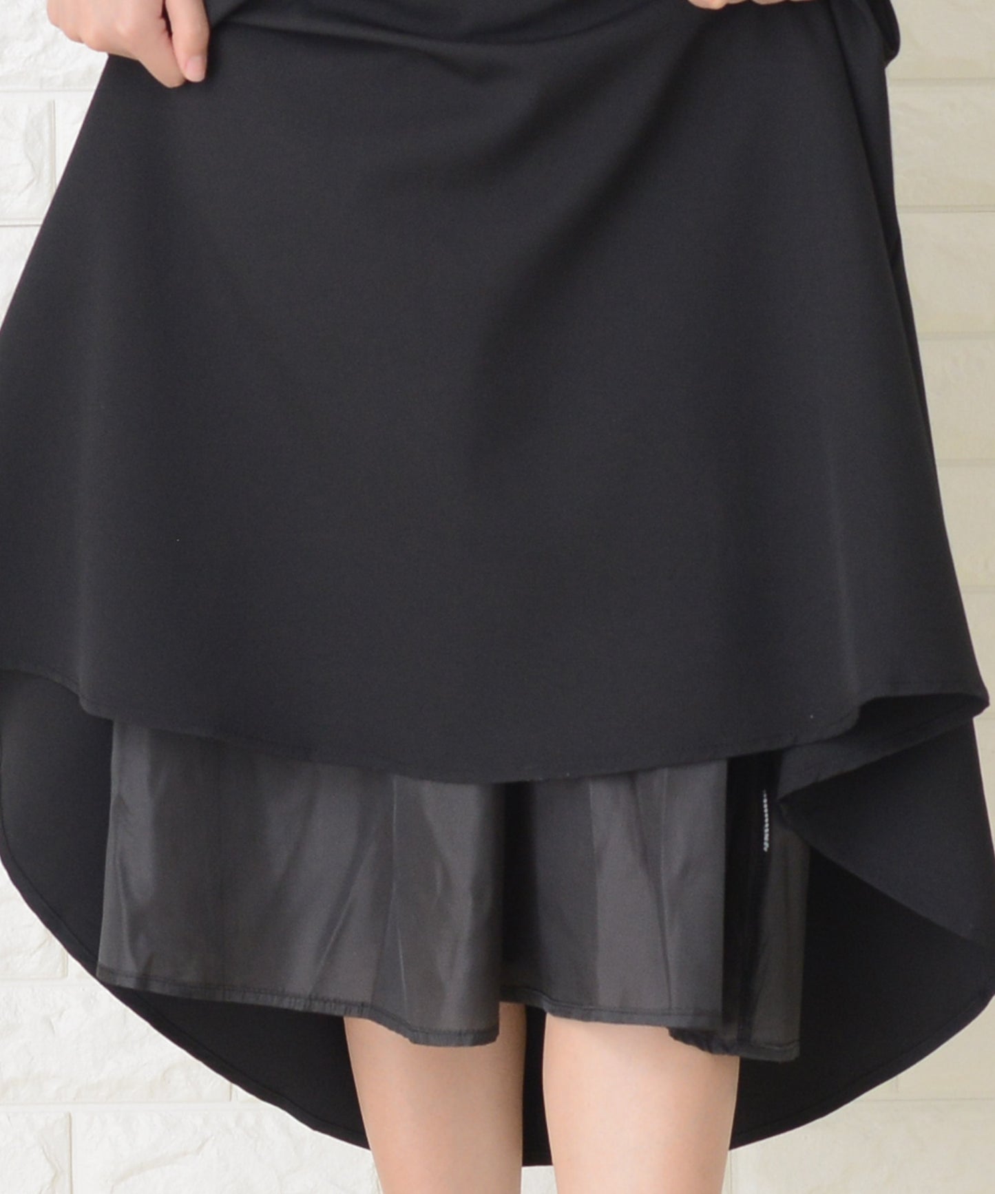 レース袖ロング丈ワンピース・ドレス