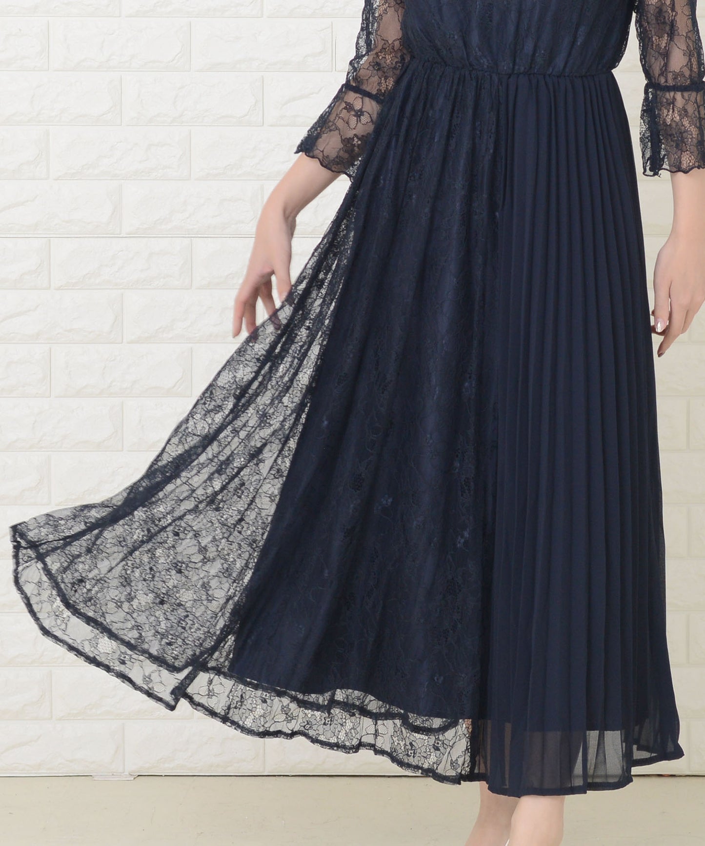 デコルテシースルー レース七分袖 クラシカルロング丈ワンピースドレス