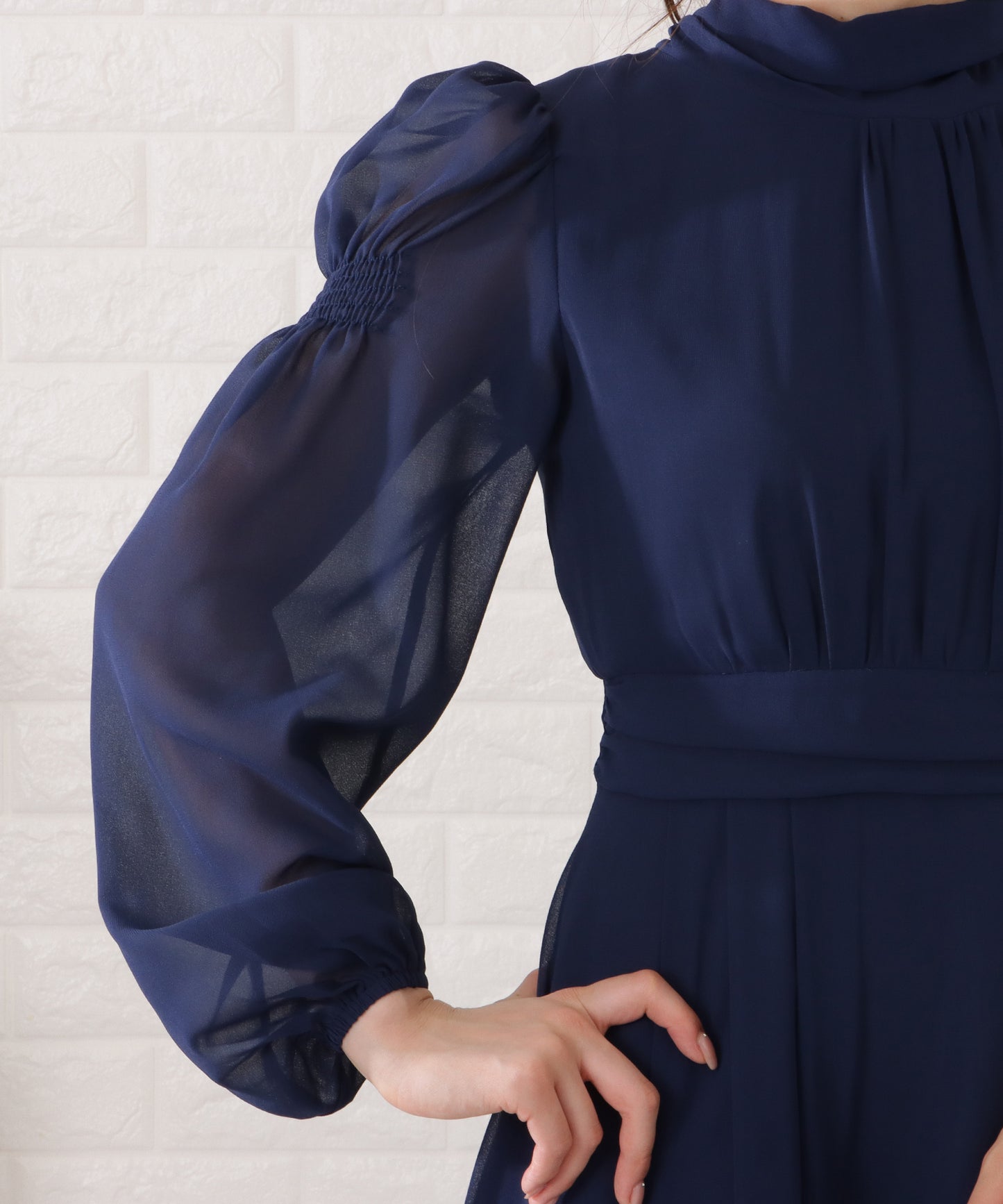 ギャザーシェイプロングシフォンワンピース