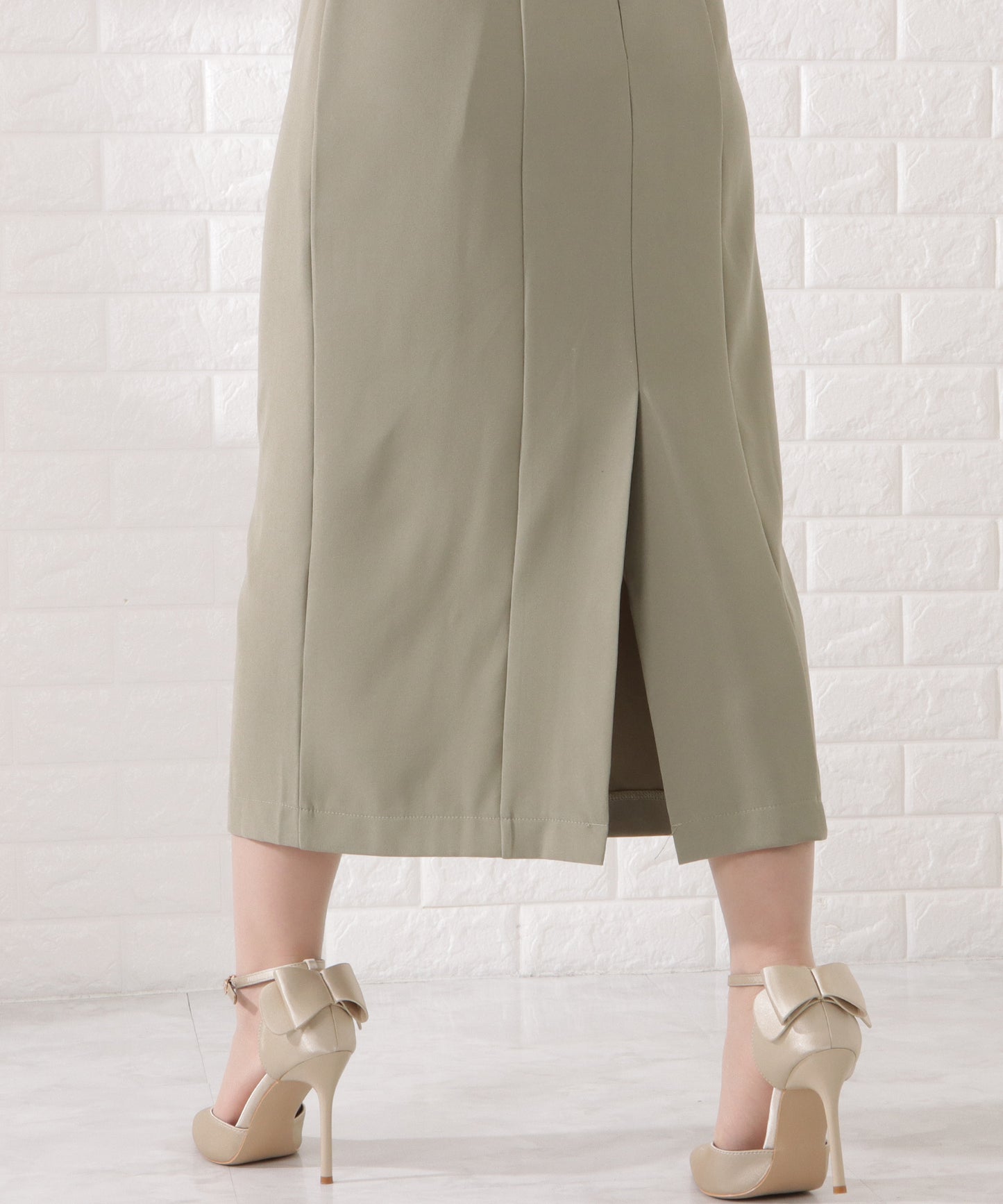 パフスリーブレースドッキングワンピース