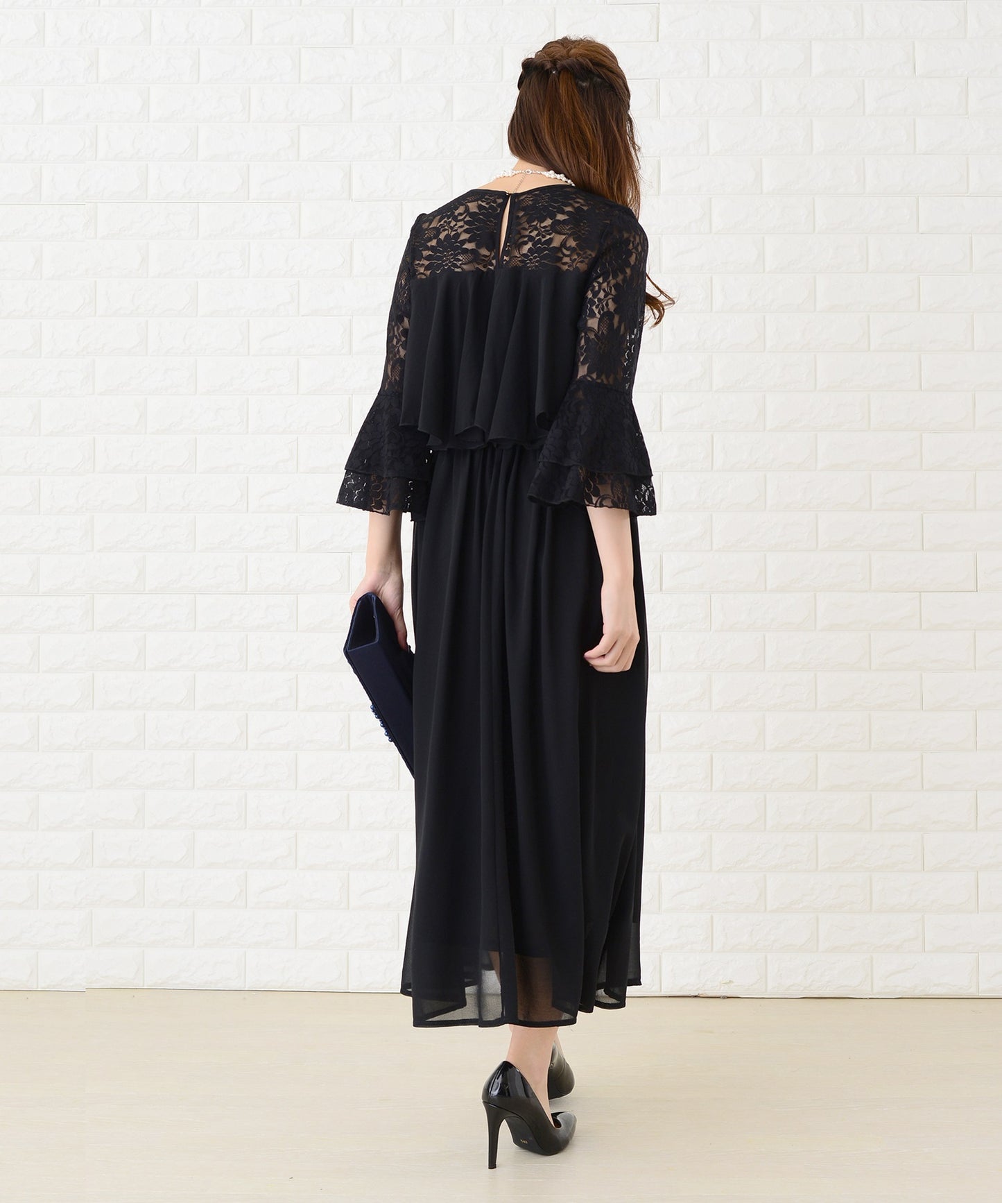 シフォン胸元プリーツロングワンピース・ドレス
