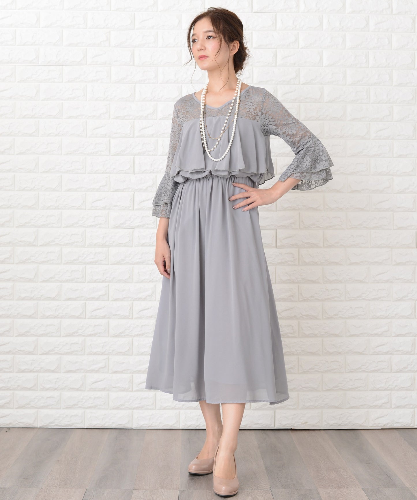 シフォン胸元プリーツロングワンピース・ドレス