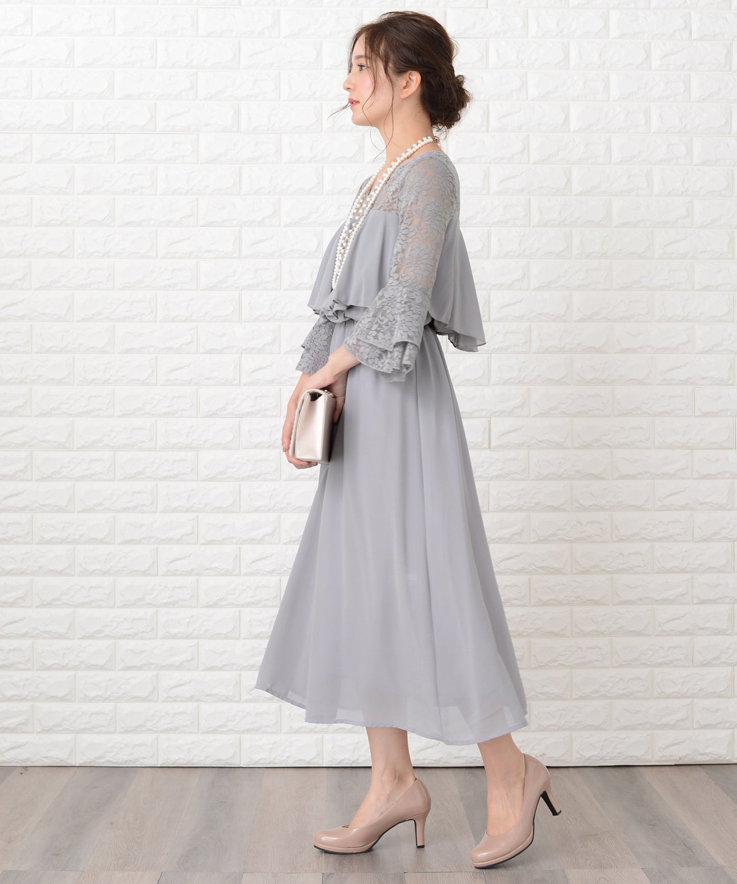 シフォン胸元プリーツロングワンピース・ドレス