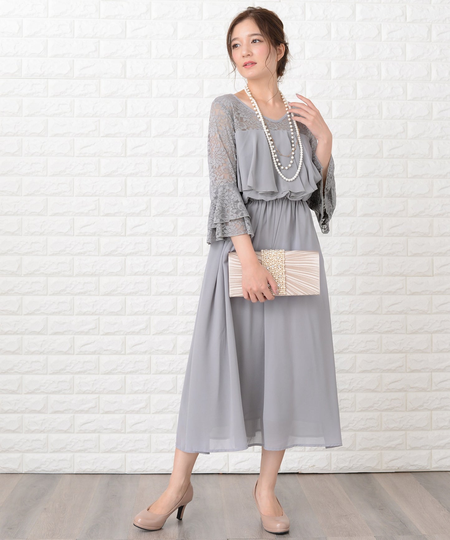 シフォン胸元プリーツロングワンピース・ドレス