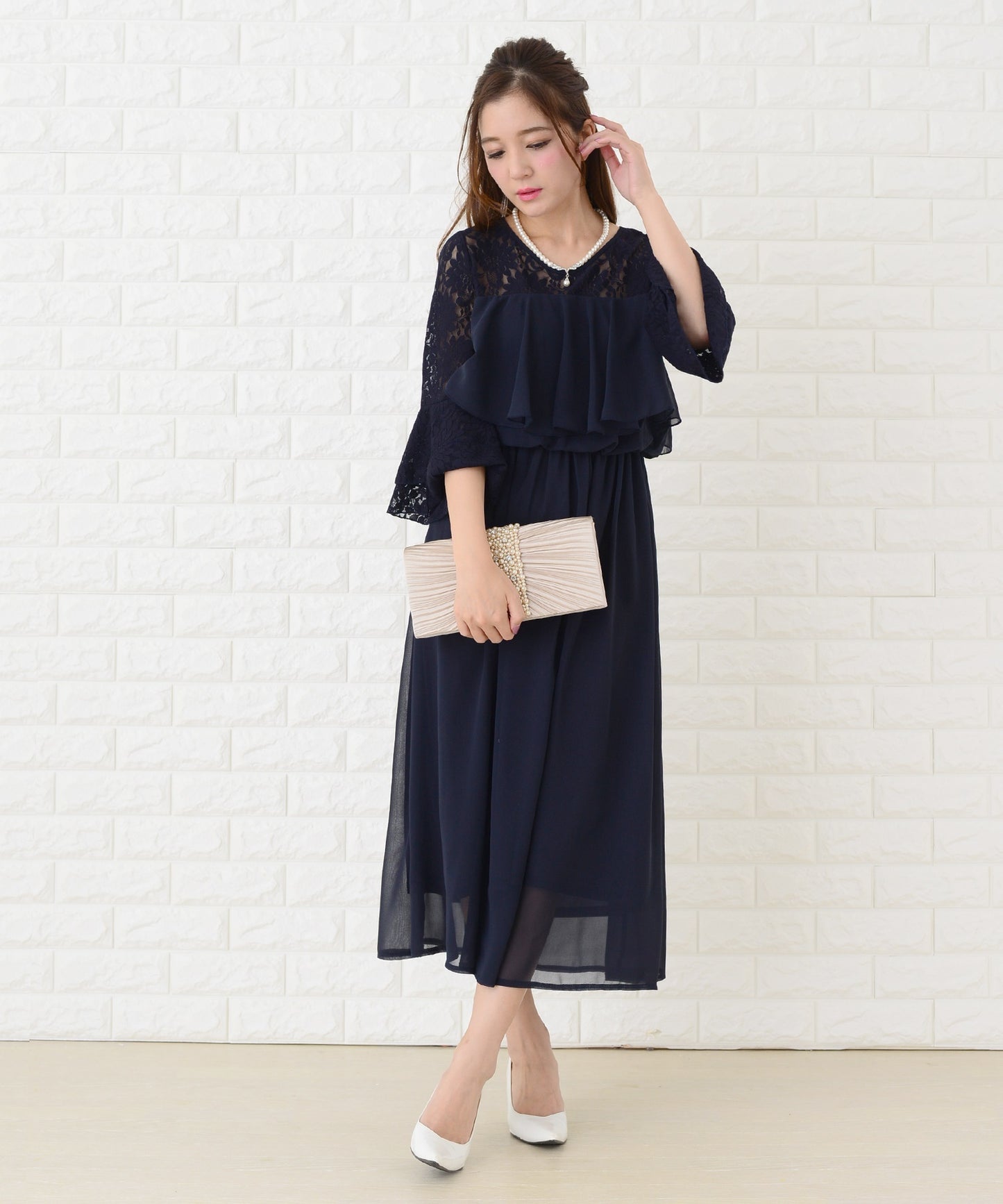 シフォン胸元プリーツロングワンピース・ドレス