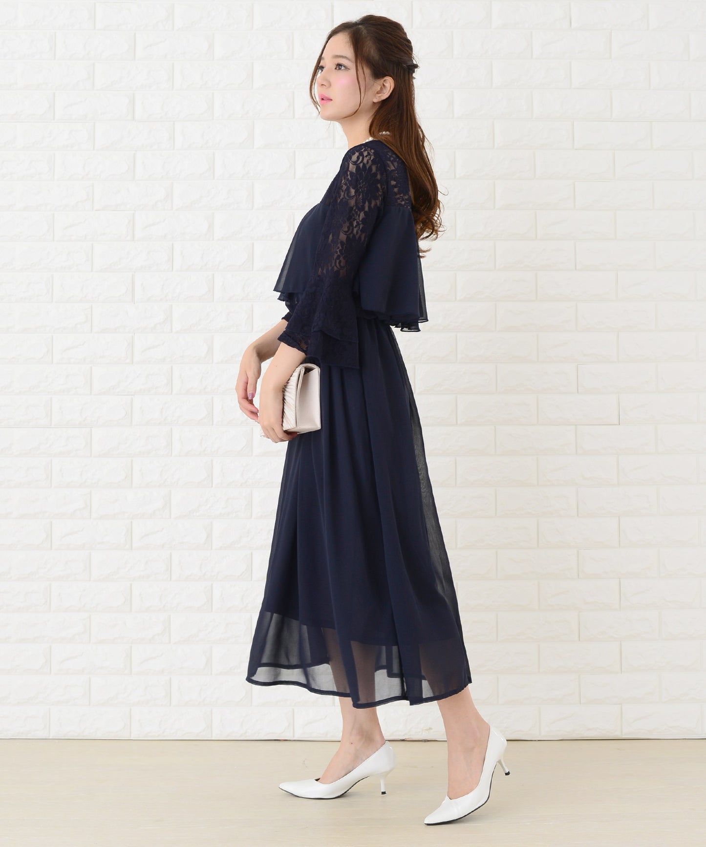 シフォン胸元プリーツロングワンピース・ドレス