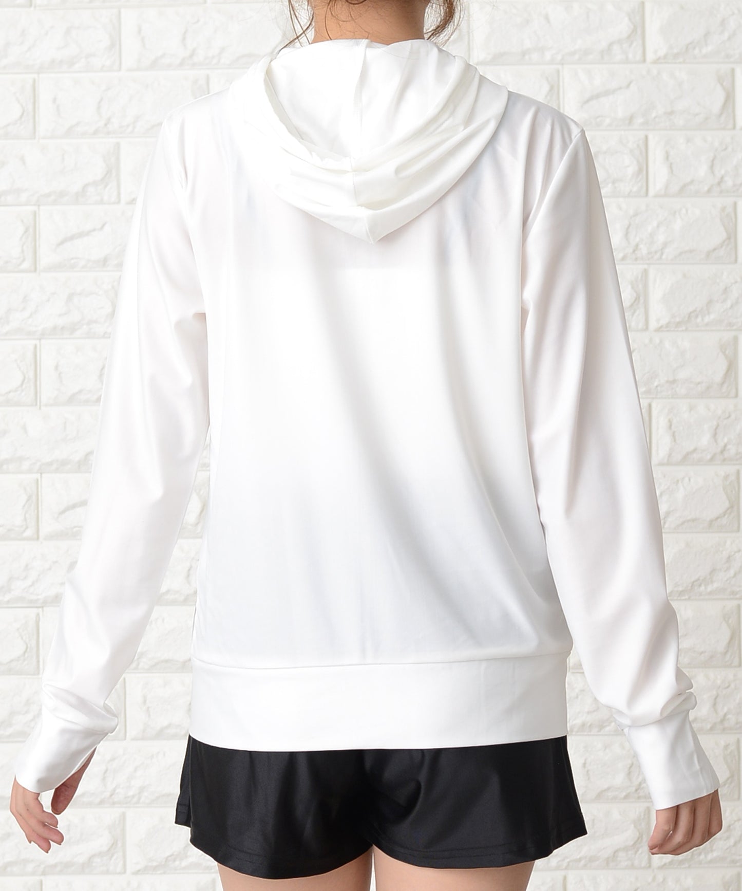 ラッシュガードパーカー・ショートパンツ上下2点セットアップ