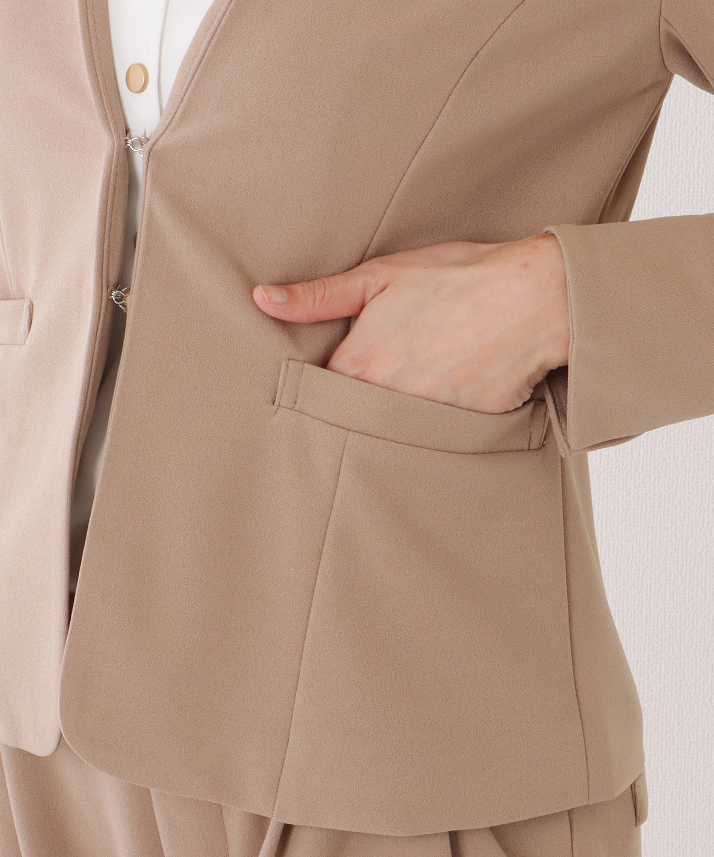 フロント ホック ノーカラー スーツ セットアップ