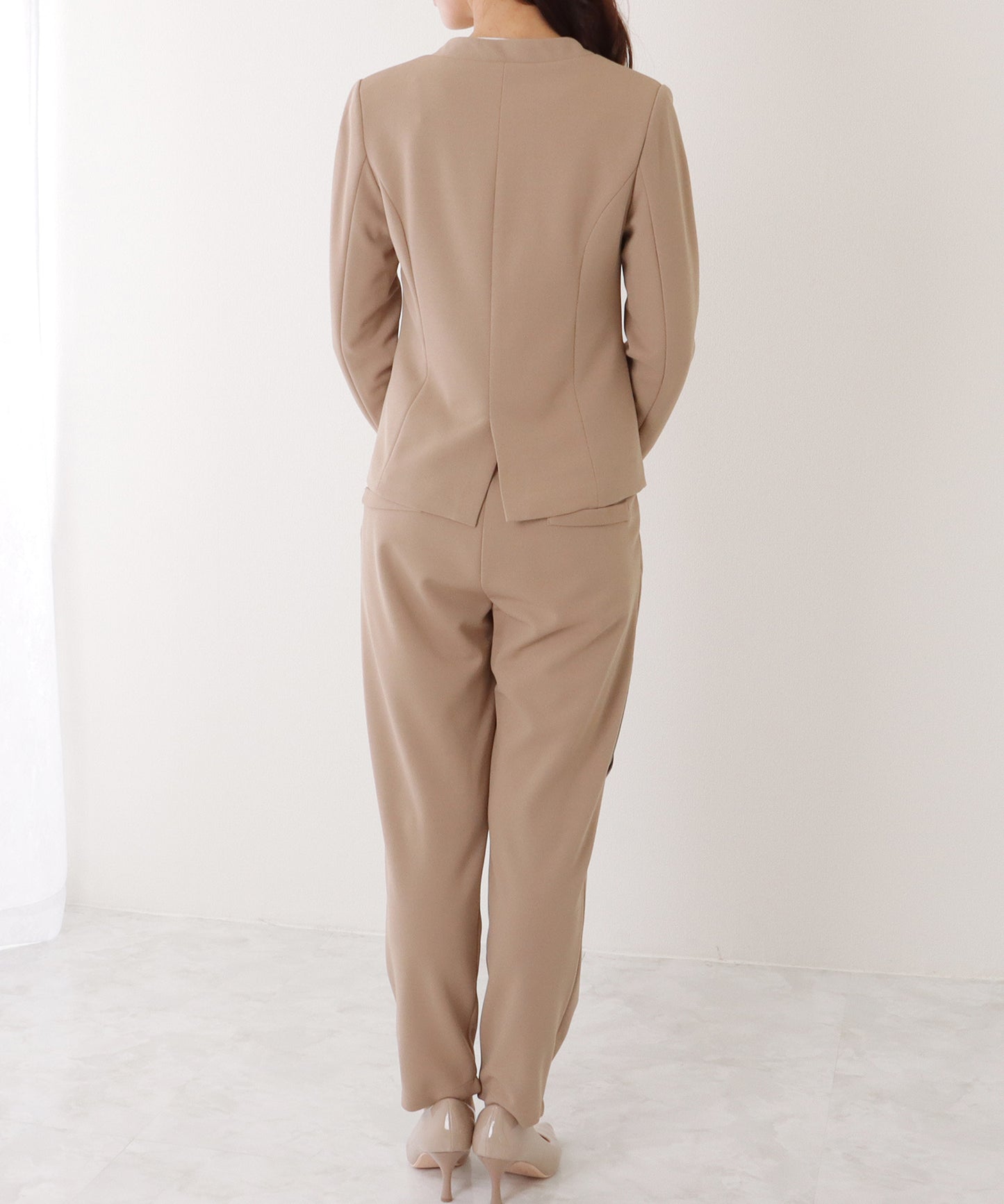 フロント ホック ノーカラー スーツ セットアップ
