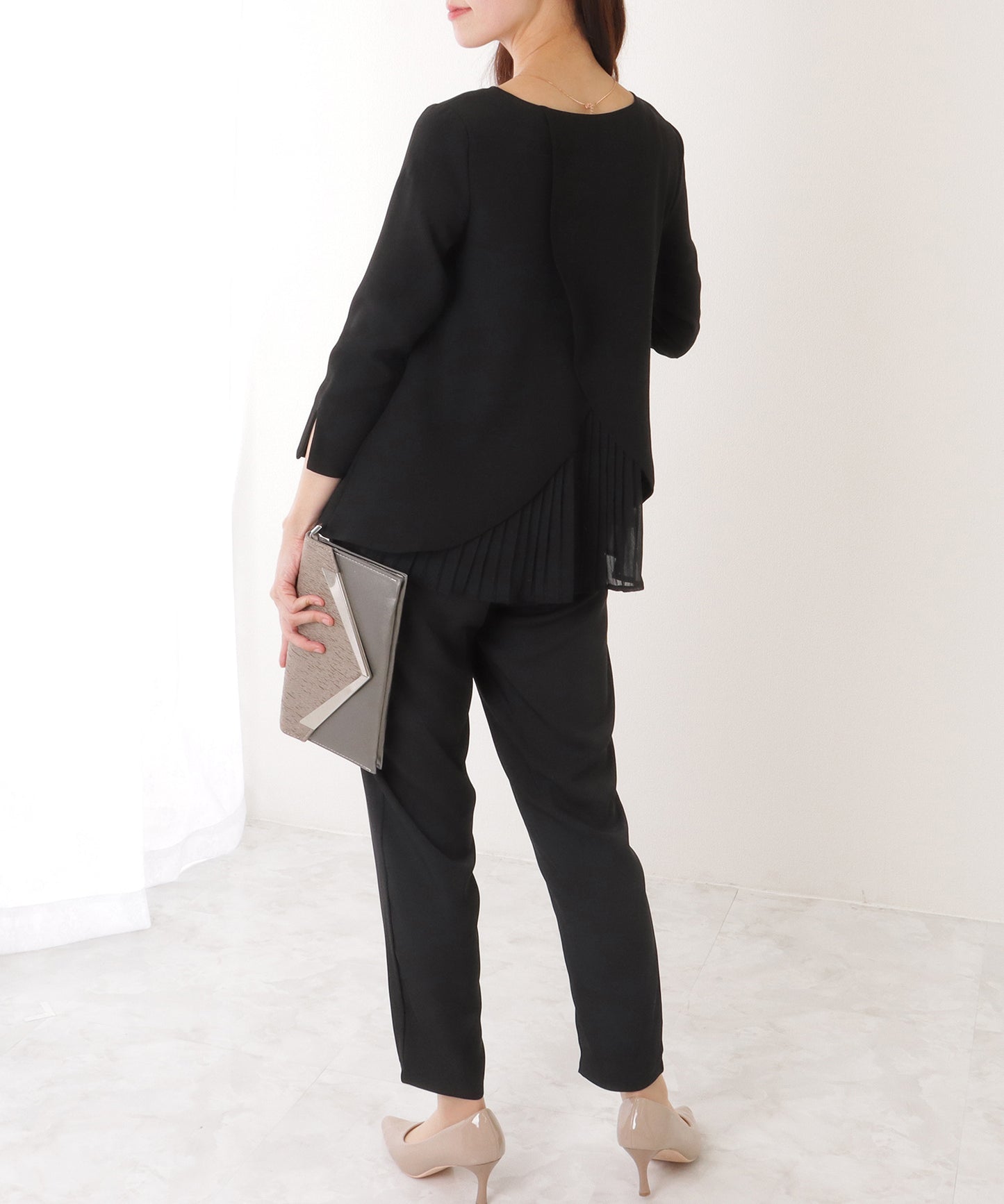 バック シフォン プリーツ スーツ セットアップ