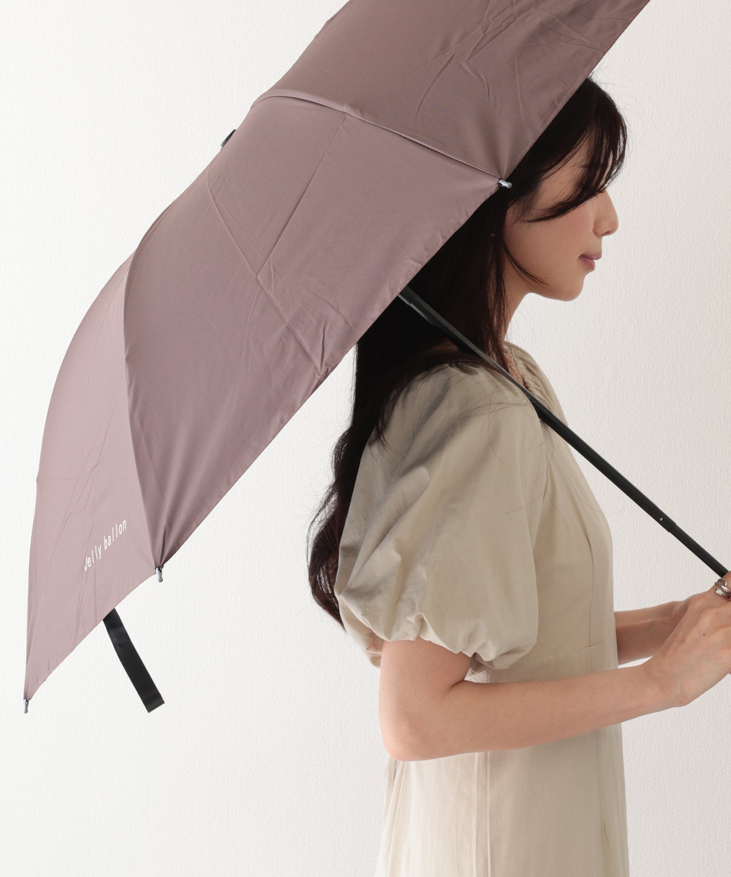 晴雨兼用 ソリッドカラー アルファベット ロゴ付き 折りたたみ傘