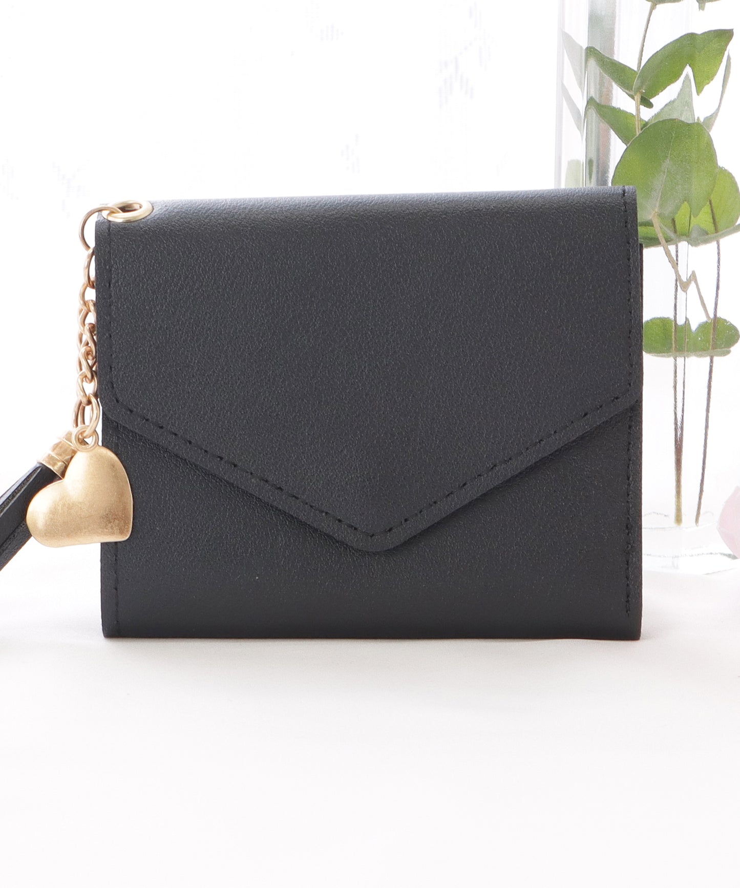 タッセルチャームレザー調コンパクトカードケース