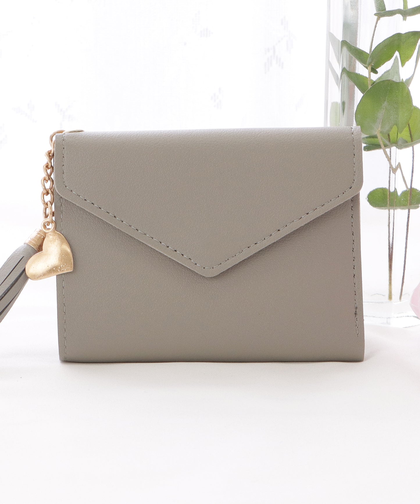 タッセルチャームレザー調コンパクトカードケース