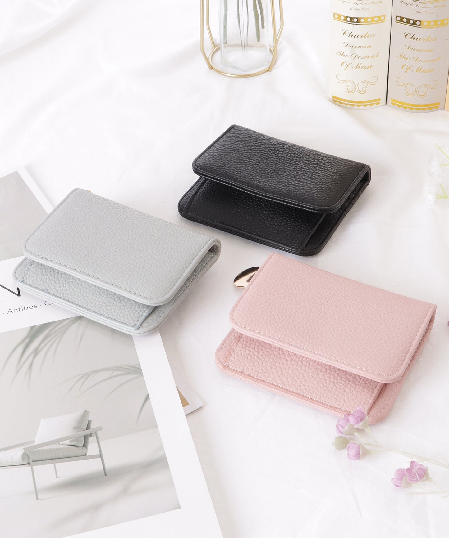 コインモチーフ付き レザー調 コンパクト 折りたたみ カード入れ