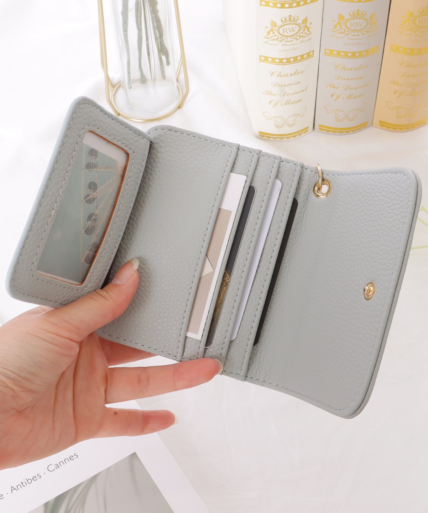 コインモチーフ付き レザー調 コンパクト 折りたたみ カード入れ