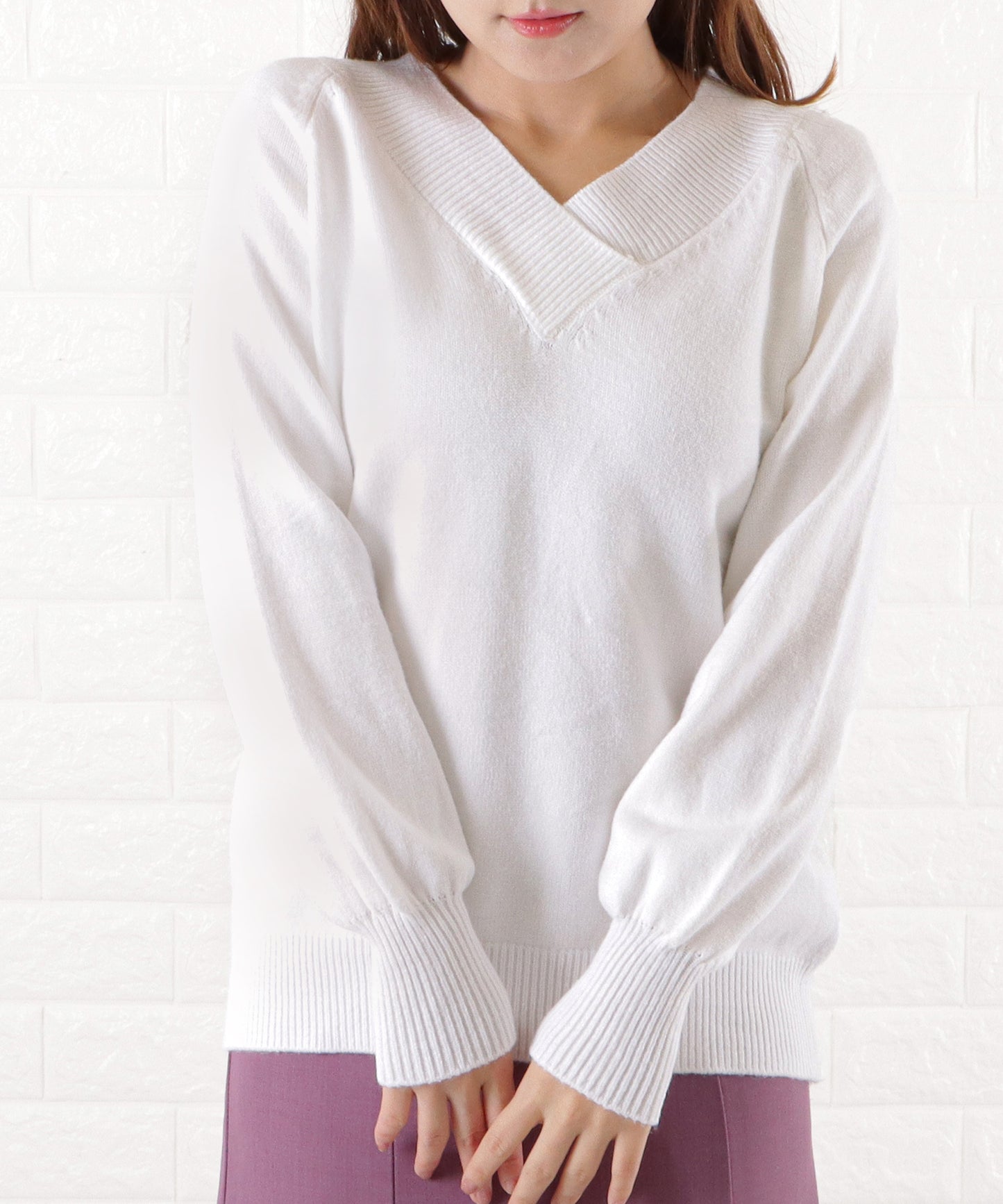 Vネック 長袖ルーズフィット 無地ニット