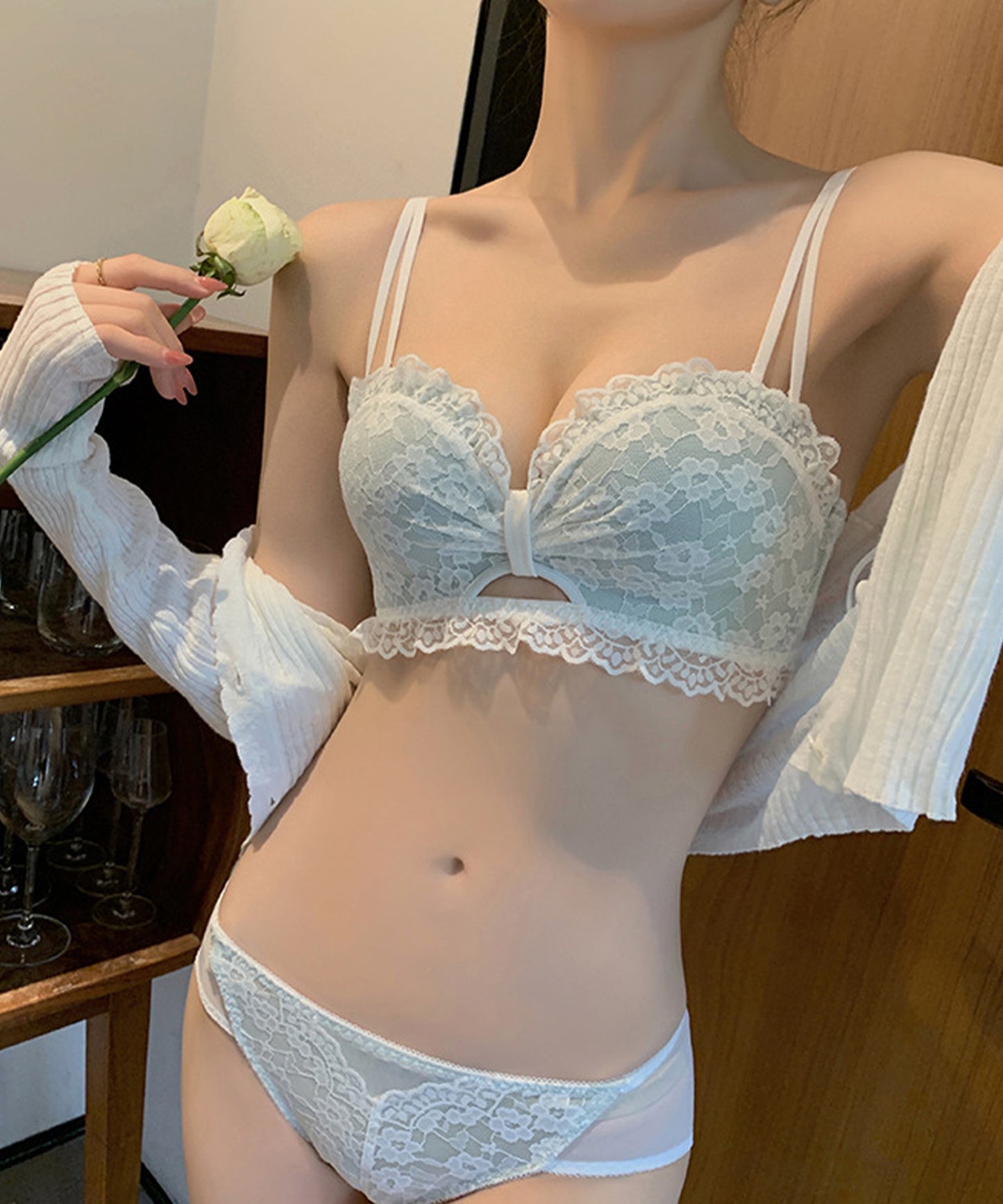 ノンワイヤー ハーフカップ花柄レースブラ&ショーツ 2点セット