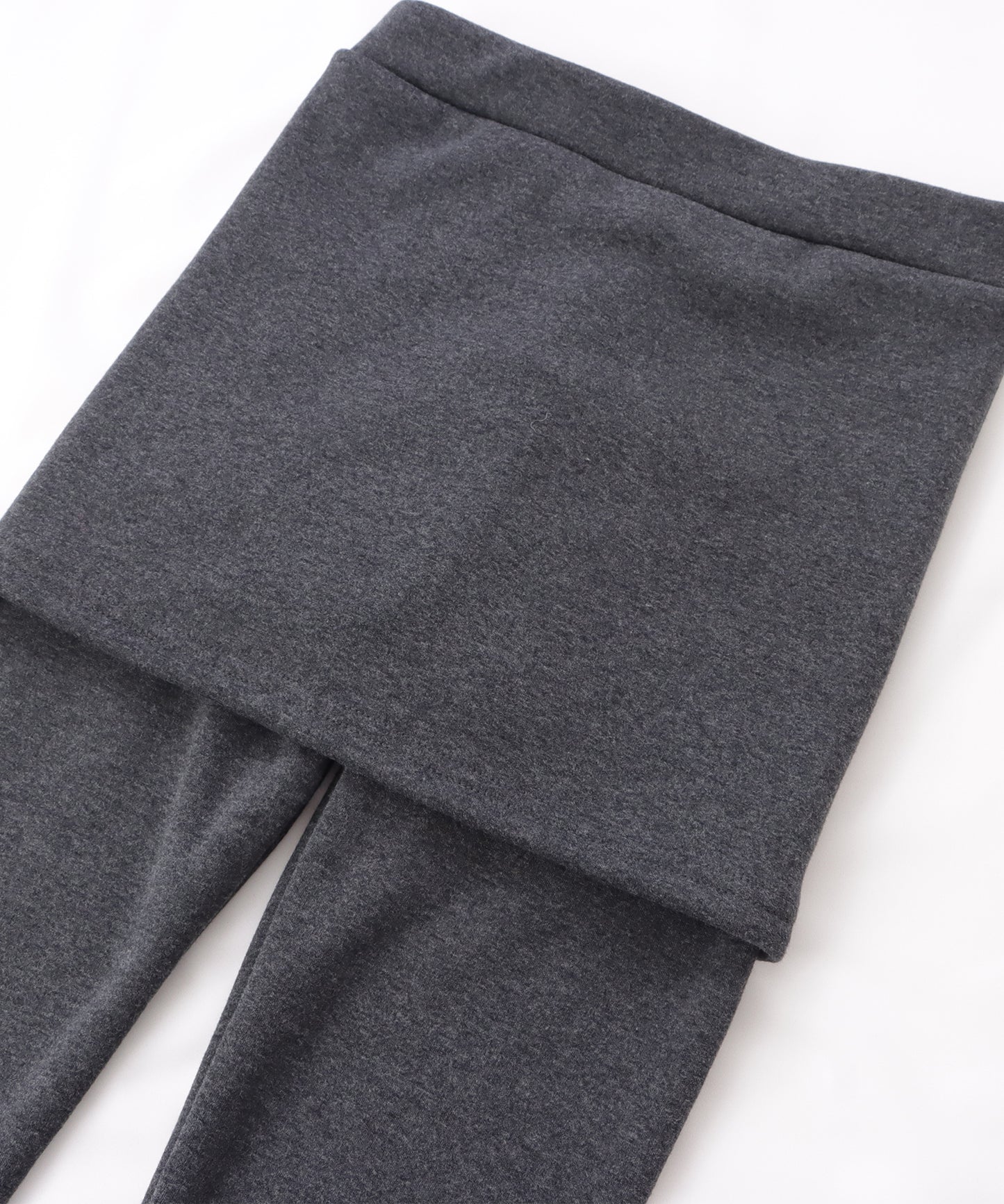 スカート付きフェイクレイヤードレギンス