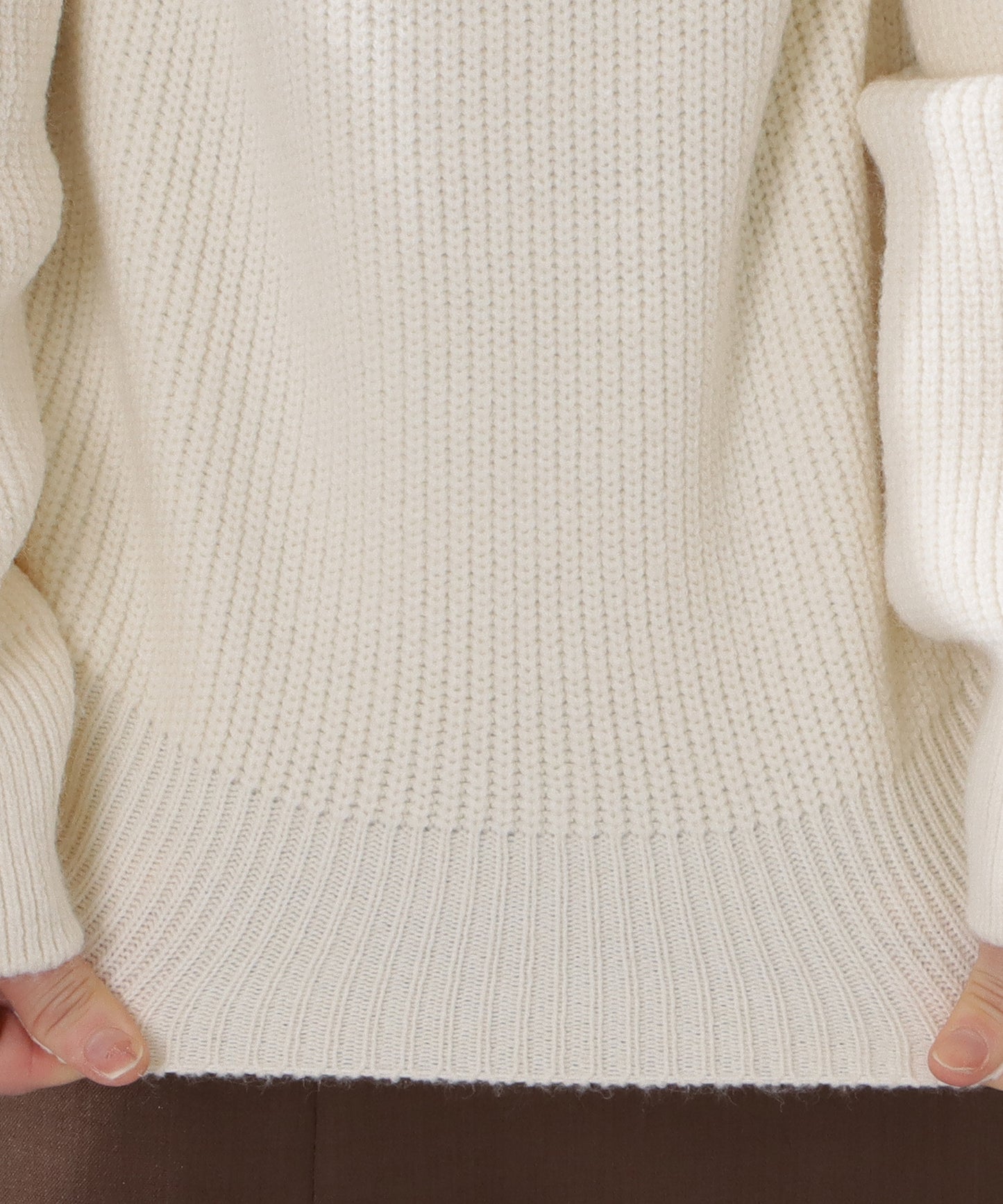 ハーフジップニットプルオーバー